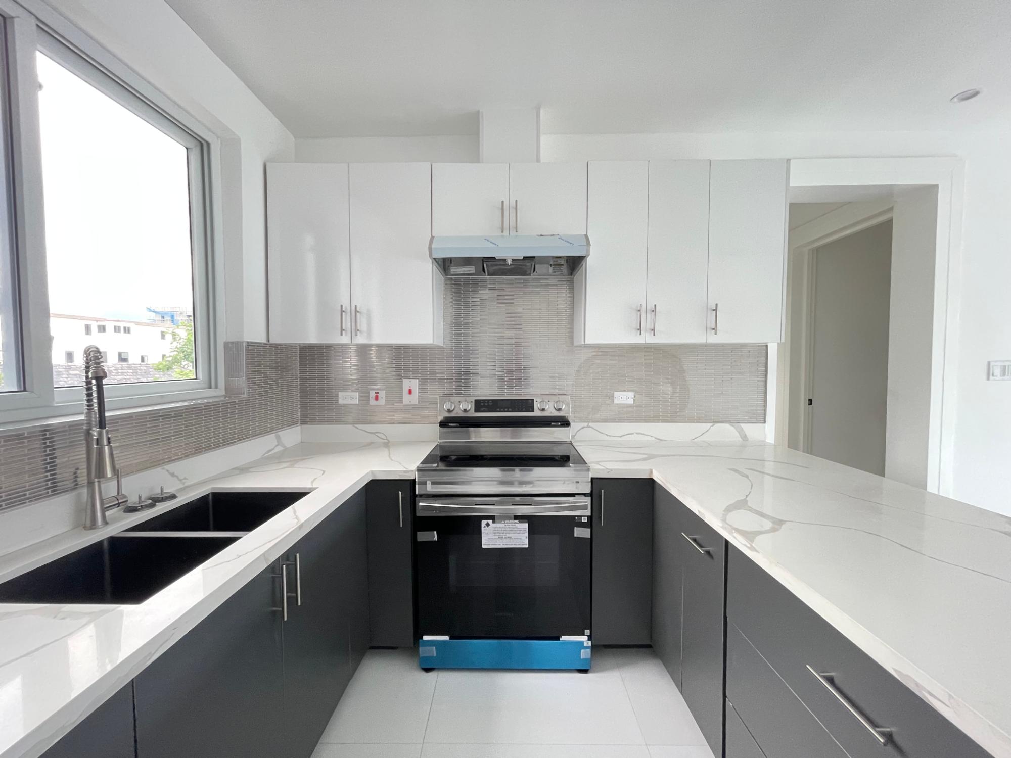 Apartment For Rent: OTTAWA AVENUE, Kingston 6 | $2,300 photo 12