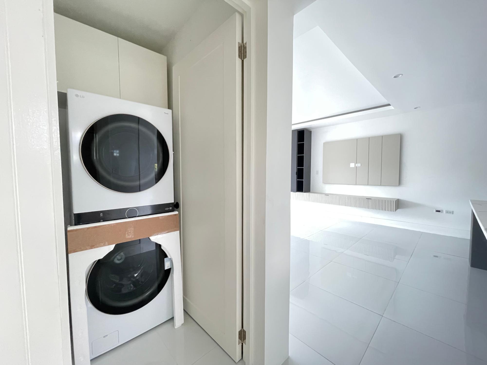 Apartment For Rent: OTTAWA AVENUE, Kingston 6 | $2,300 photo 13