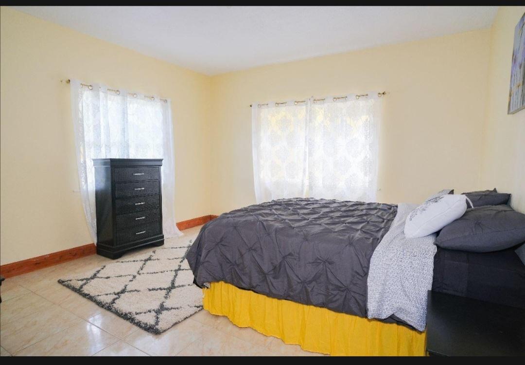 Apartment For Sale: UNIT 1 HIBISCUS GARDEN, Hibiscus Gardens | $1,000 photo 8