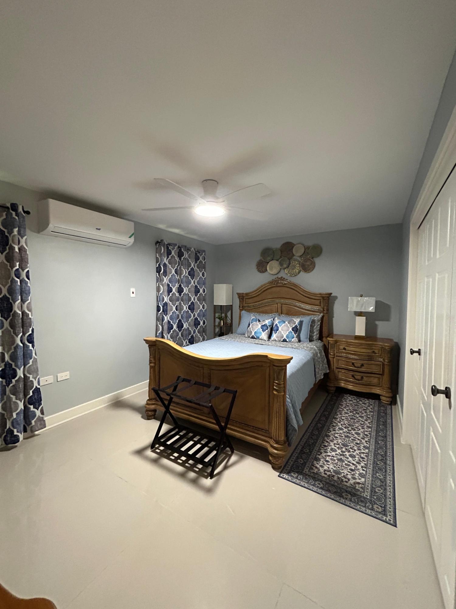 Townhouse For Rent: HUMMINGBIRD ESTATE, Greenside | $3,000 photo 13