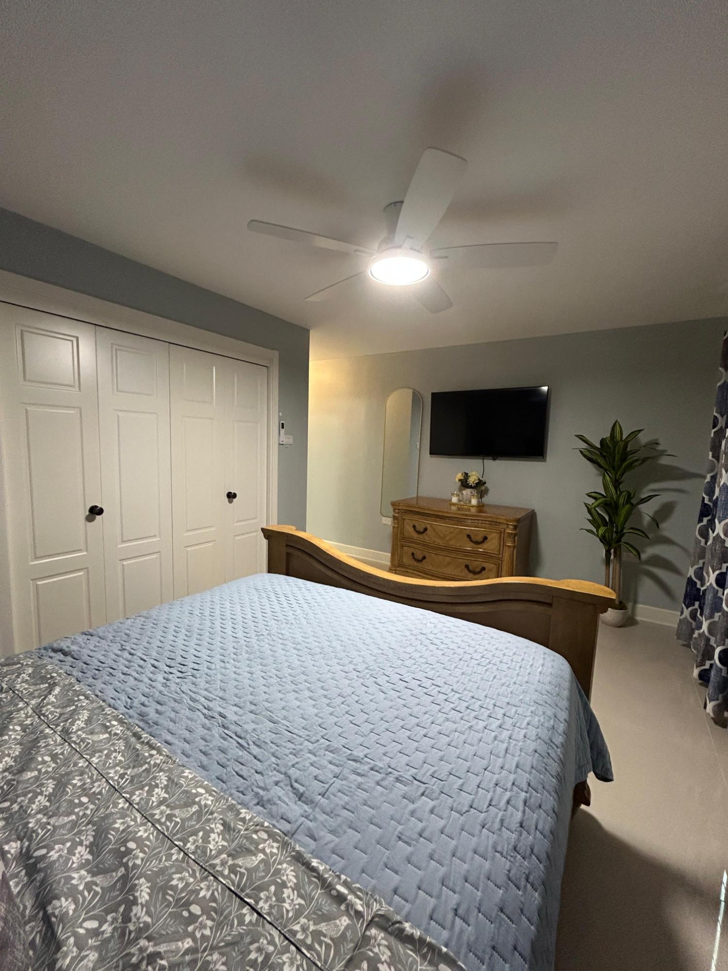 Townhouse For Rent: HUMMINGBIRD ESTATE, Greenside | $3,000 photo 14
