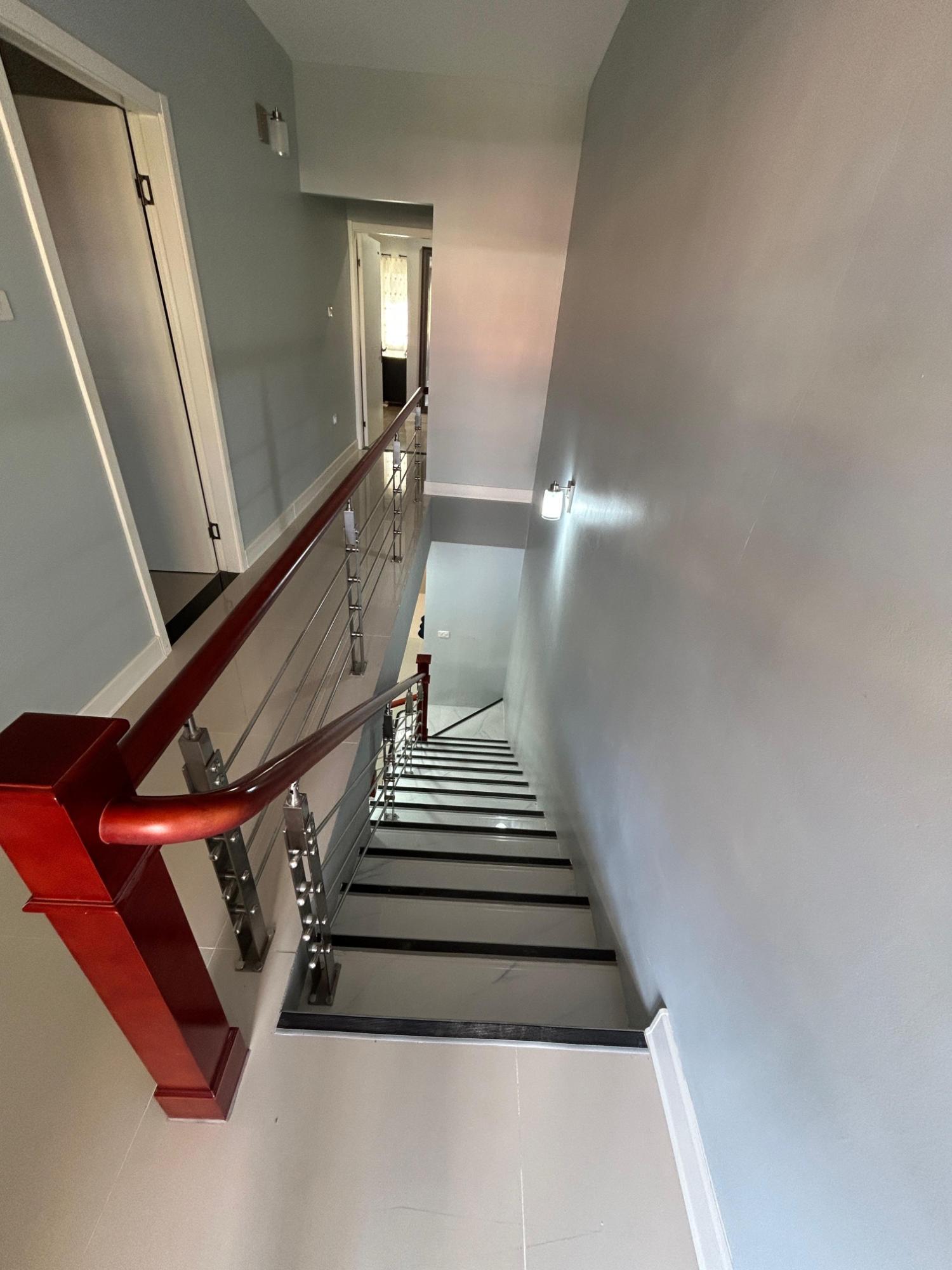 Townhouse For Rent: HUMMINGBIRD ESTATE, Greenside | $3,000 photo 17