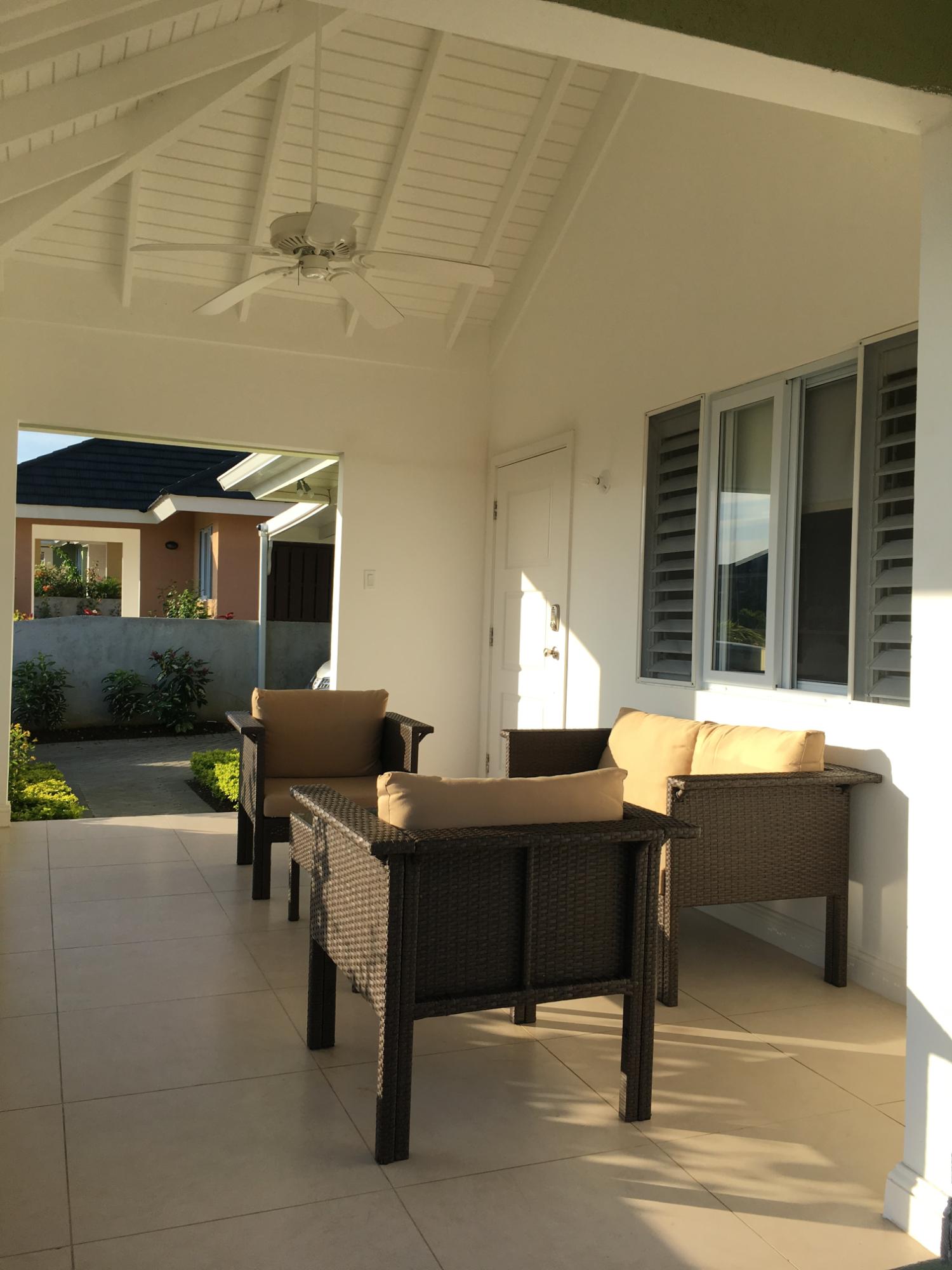 House For Rent: BANANA WALK, Laughlands | $1,600 photo 18