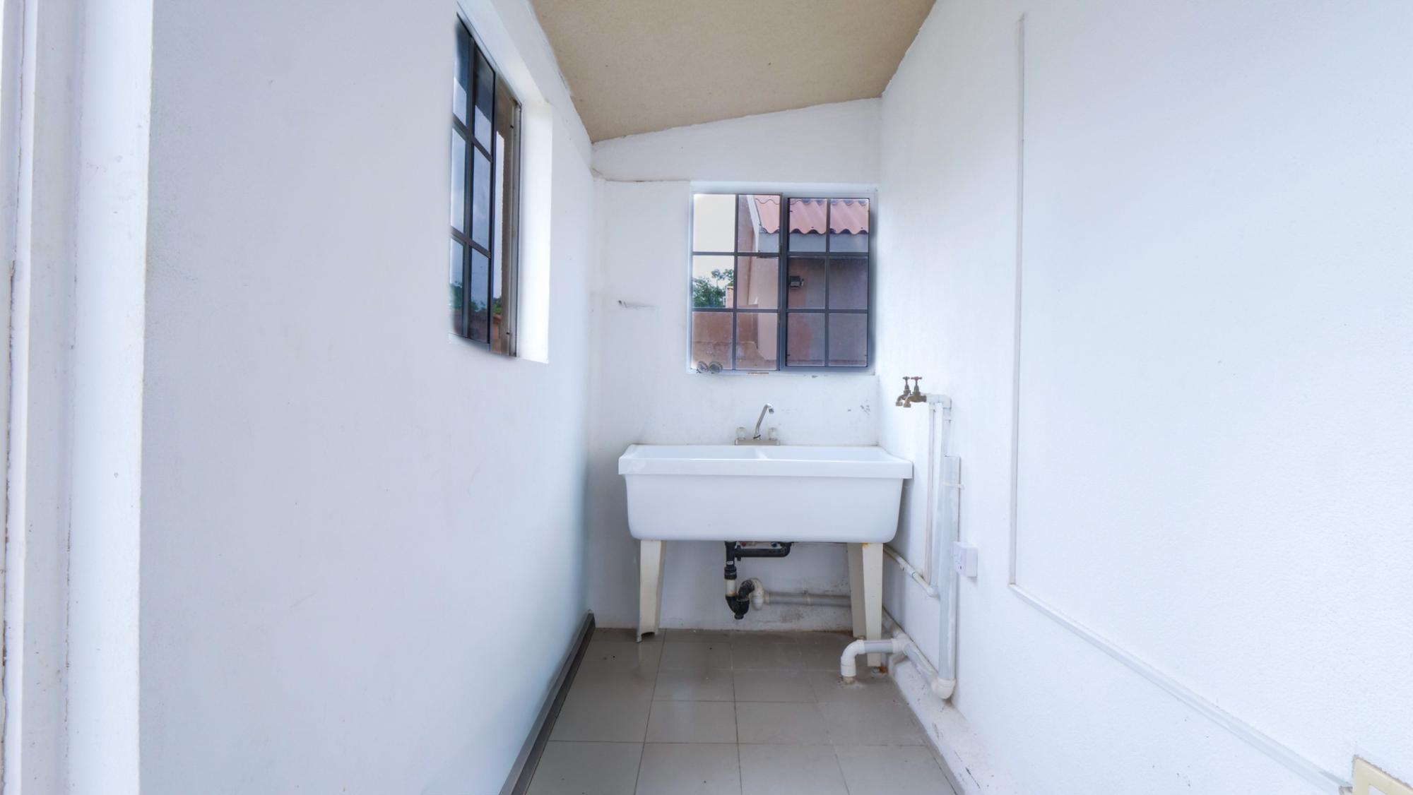 House For Rent: RAY WRIGHT DRIVE, Caymanas Estates | $150,000 photo 18