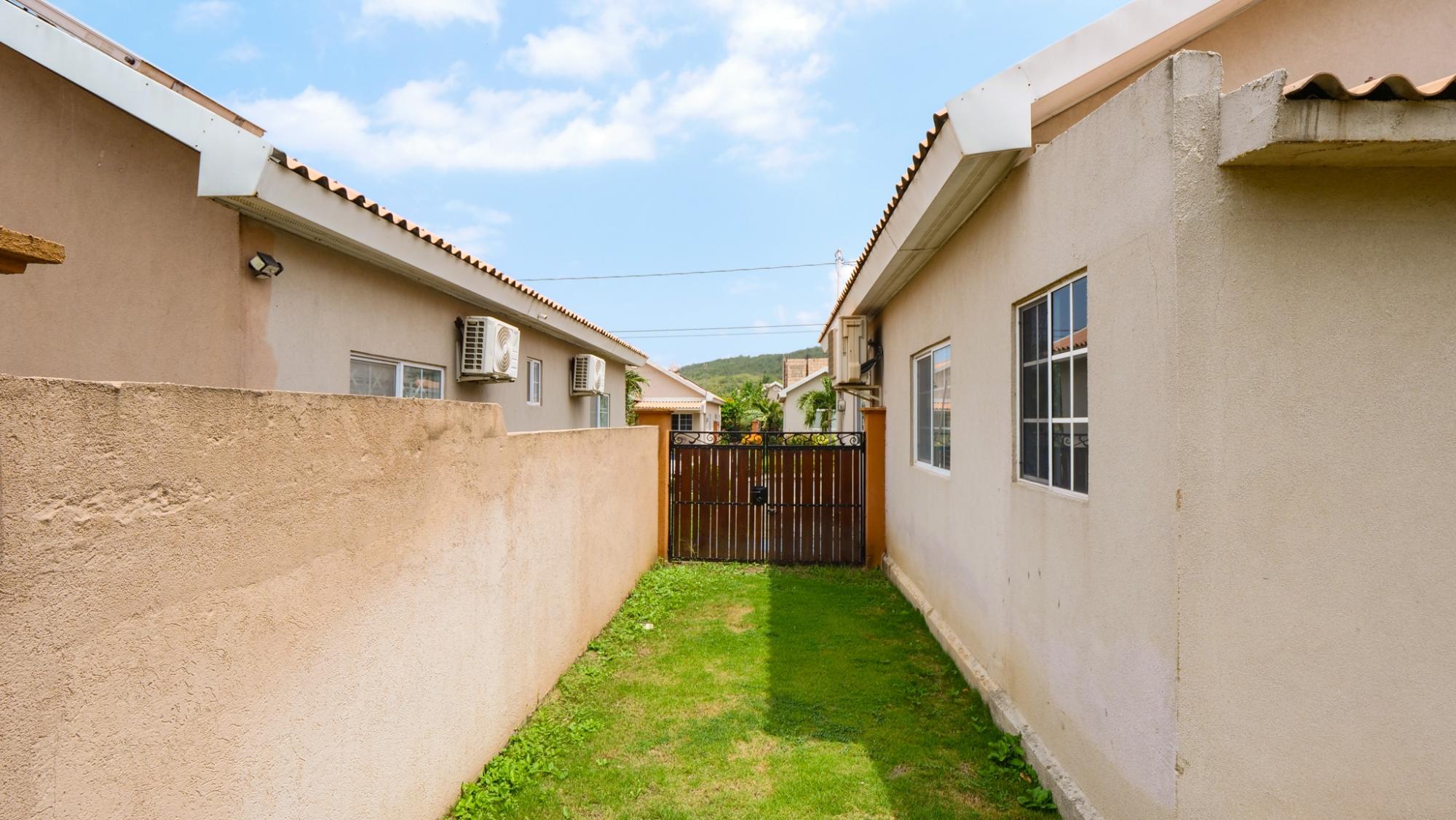House For Rent: RAY WRIGHT DRIVE, Caymanas Estates | $150,000 photo 19