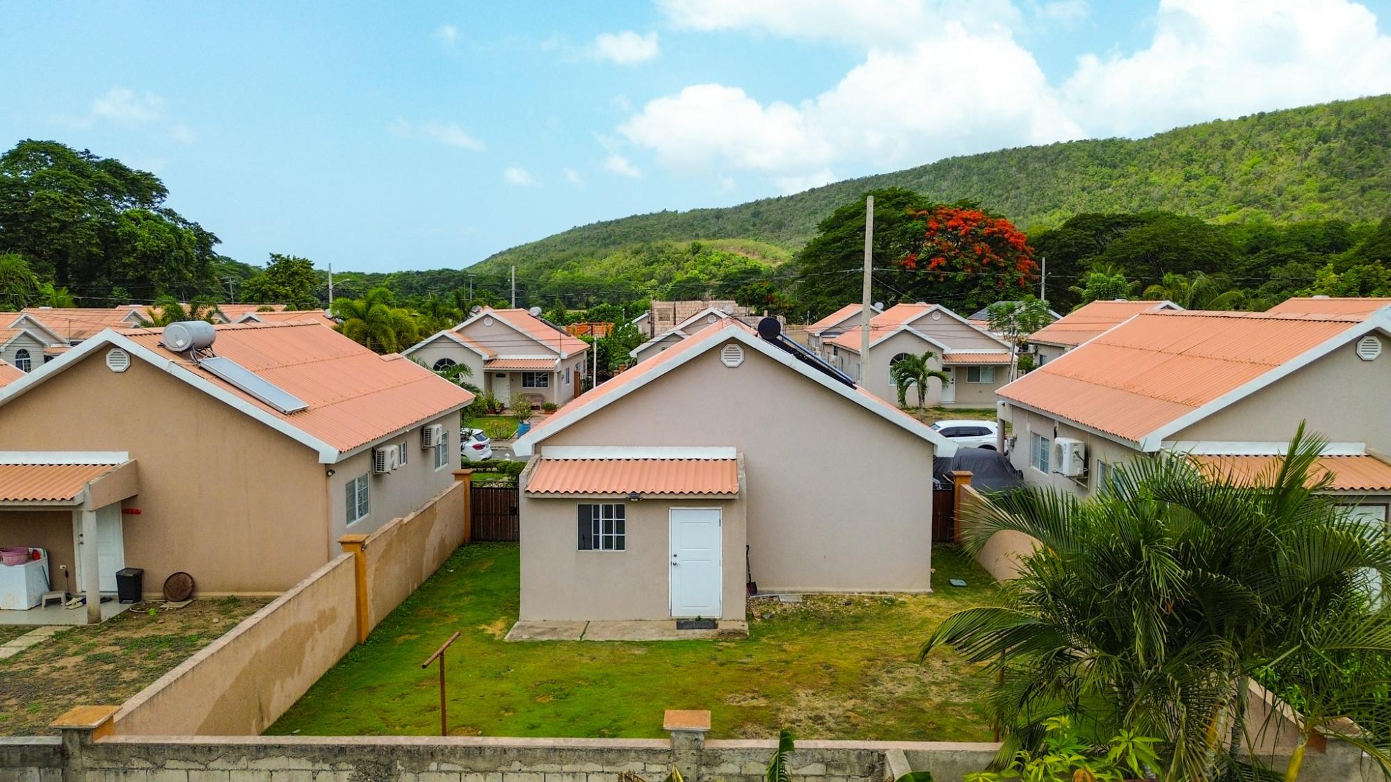 House For Rent: RAY WRIGHT DRIVE, Caymanas Estates | $150,000 photo 21
