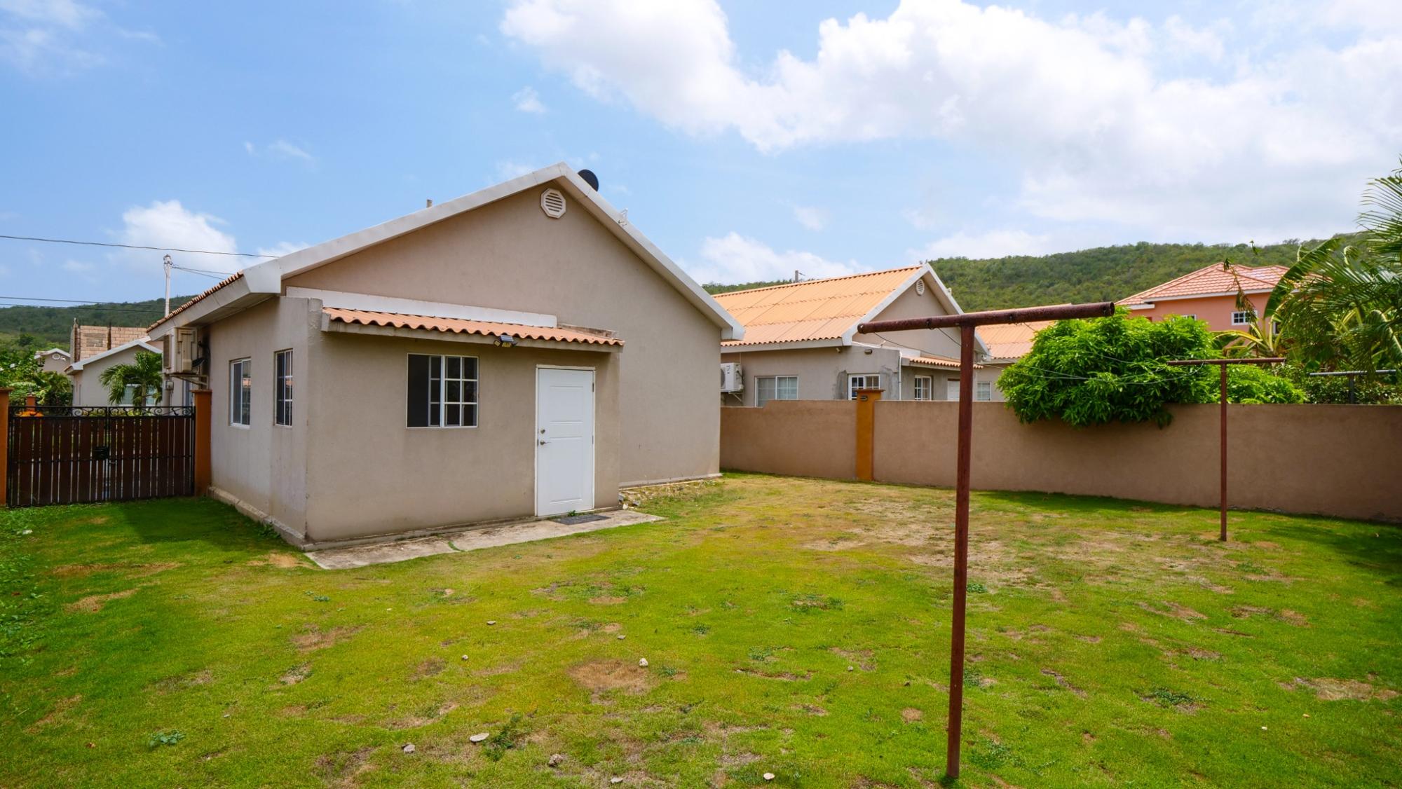 House For Rent: RAY WRIGHT DRIVE, Caymanas Estates | $150,000 photo 24