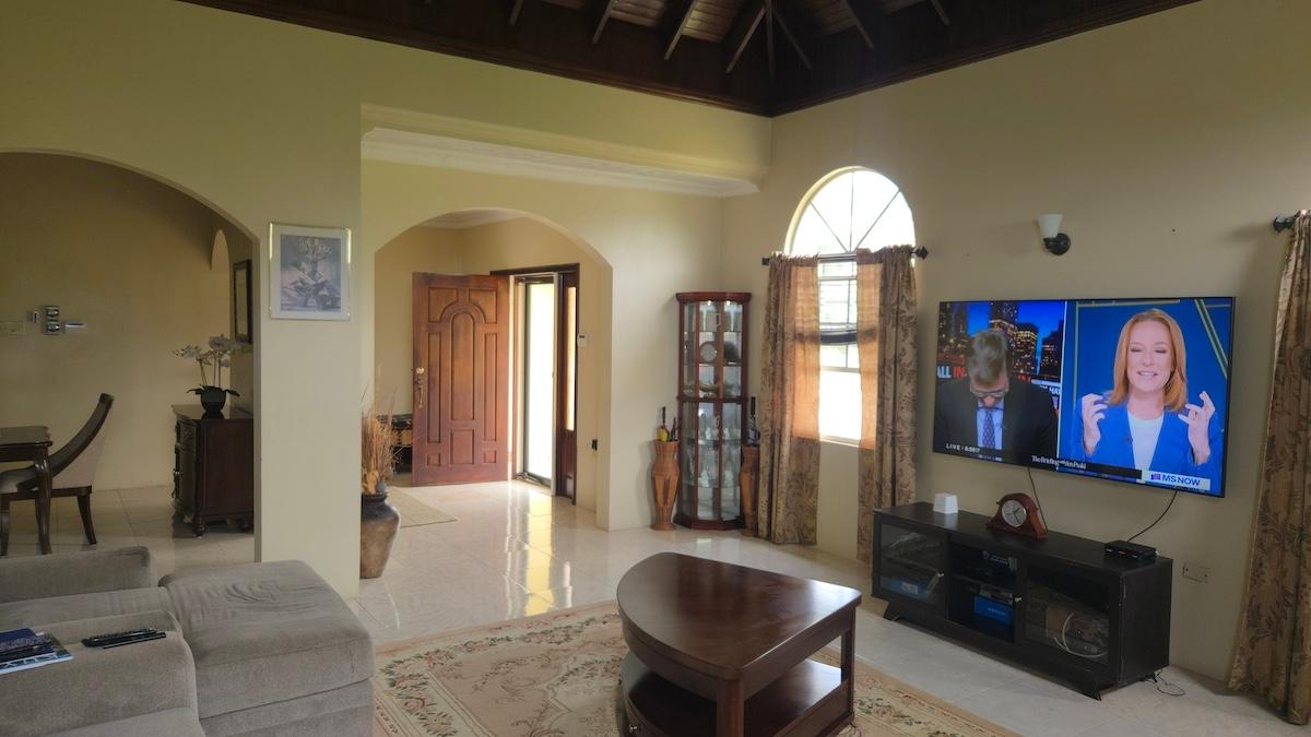 House For Sale: MONTROSE CRESCENT, CORAL, Ironshore | $1,100,000 photo 5