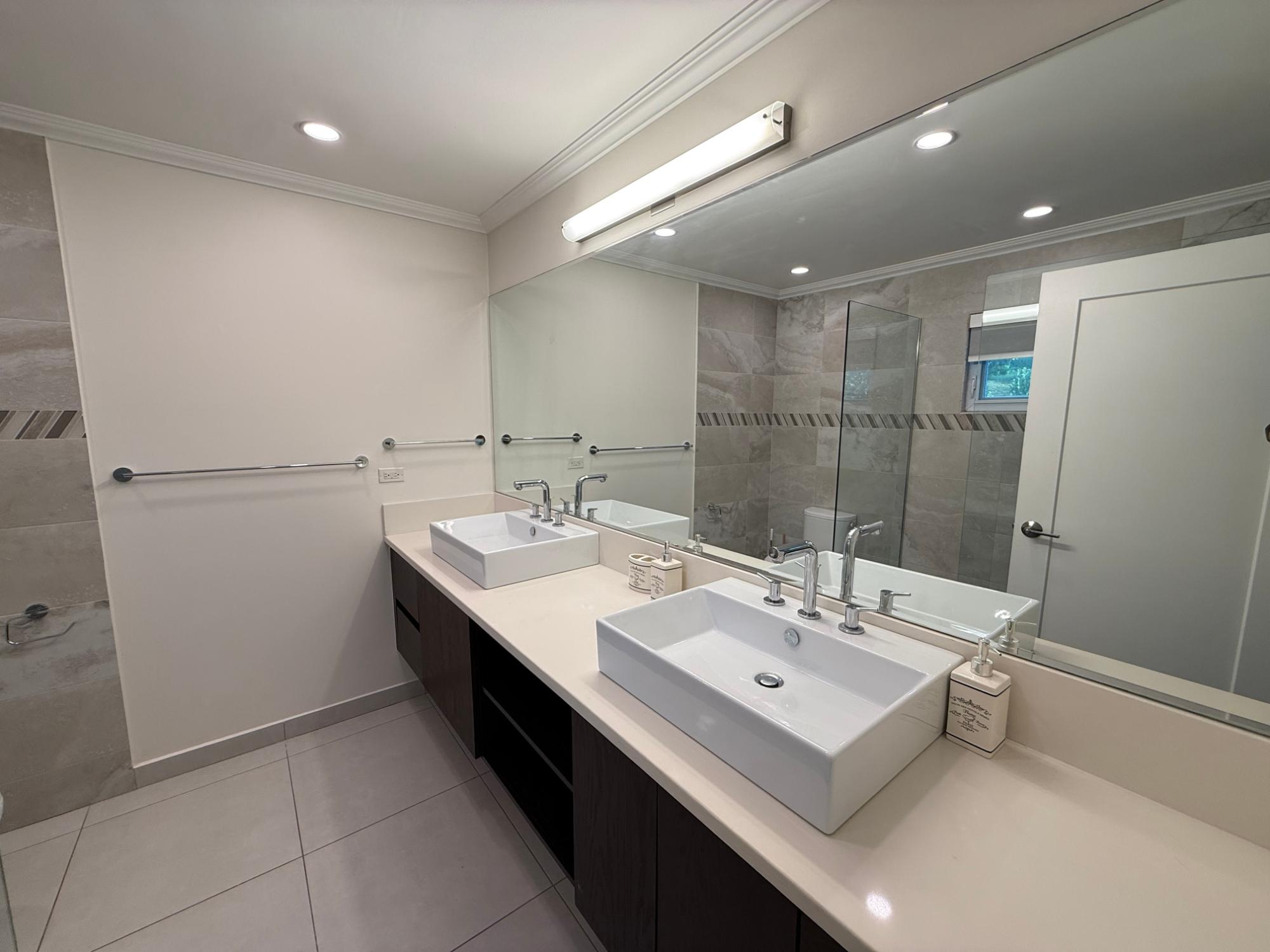 Apartment For Rent: GARDEN CLOSE, Kingston 8 | $2,500 photo 3