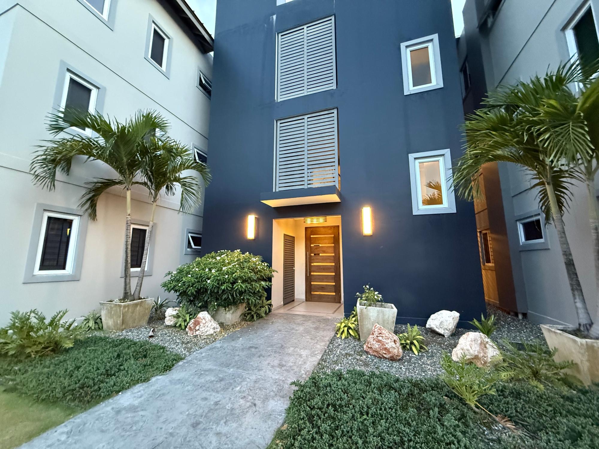 Apartment For Rent: GARDEN CLOSE, Kingston 8 | $2,500 photo 7