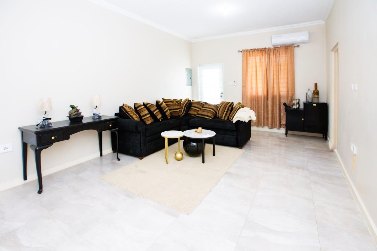 Apartment For Rent: PINES BOULEVARD, Kingston 6 | $250,000 photo 4