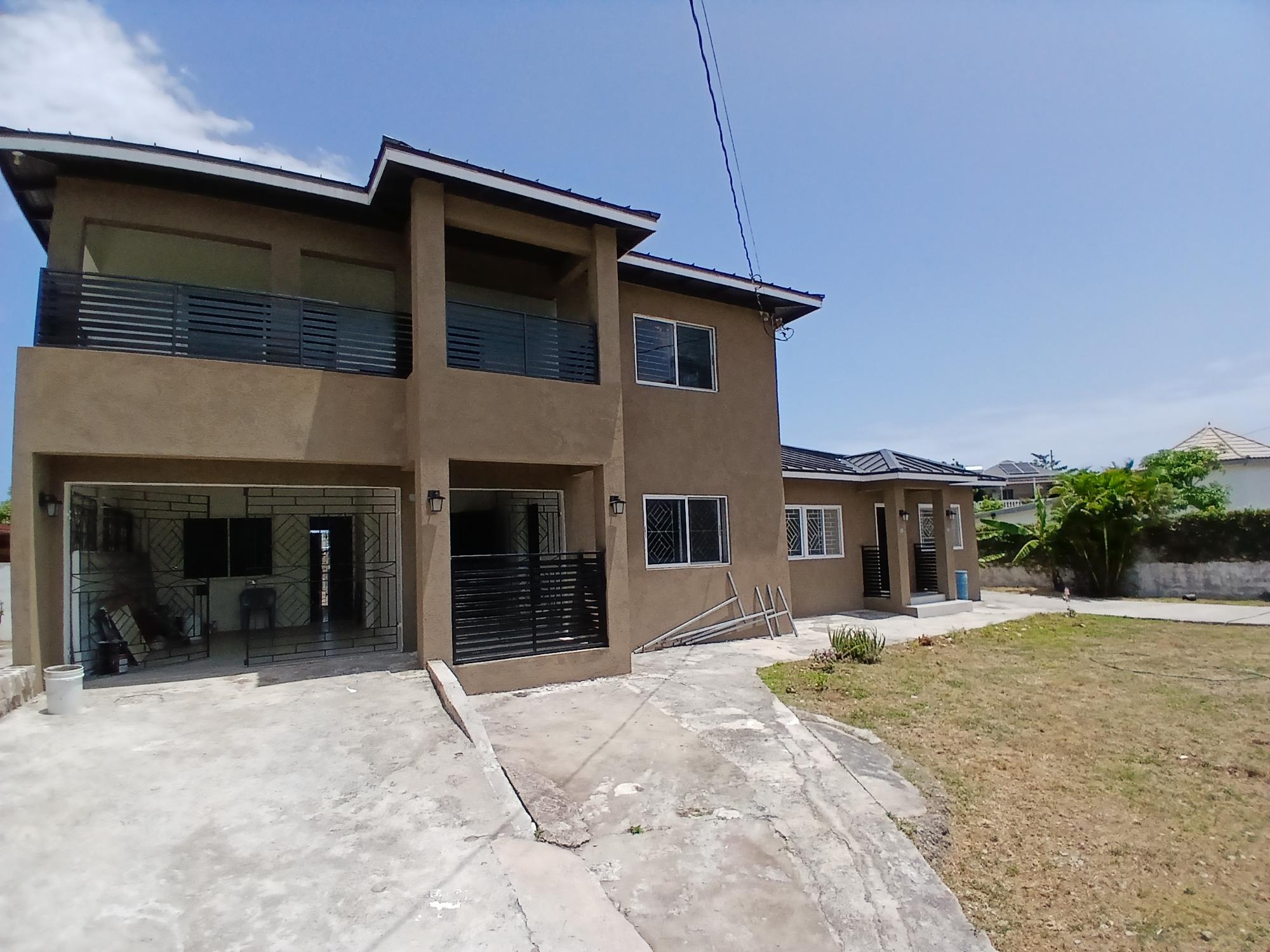 House For Rent: HAMPTON COURT, RUNAWAY BA, Runaway Bay | $1,450 photo 2