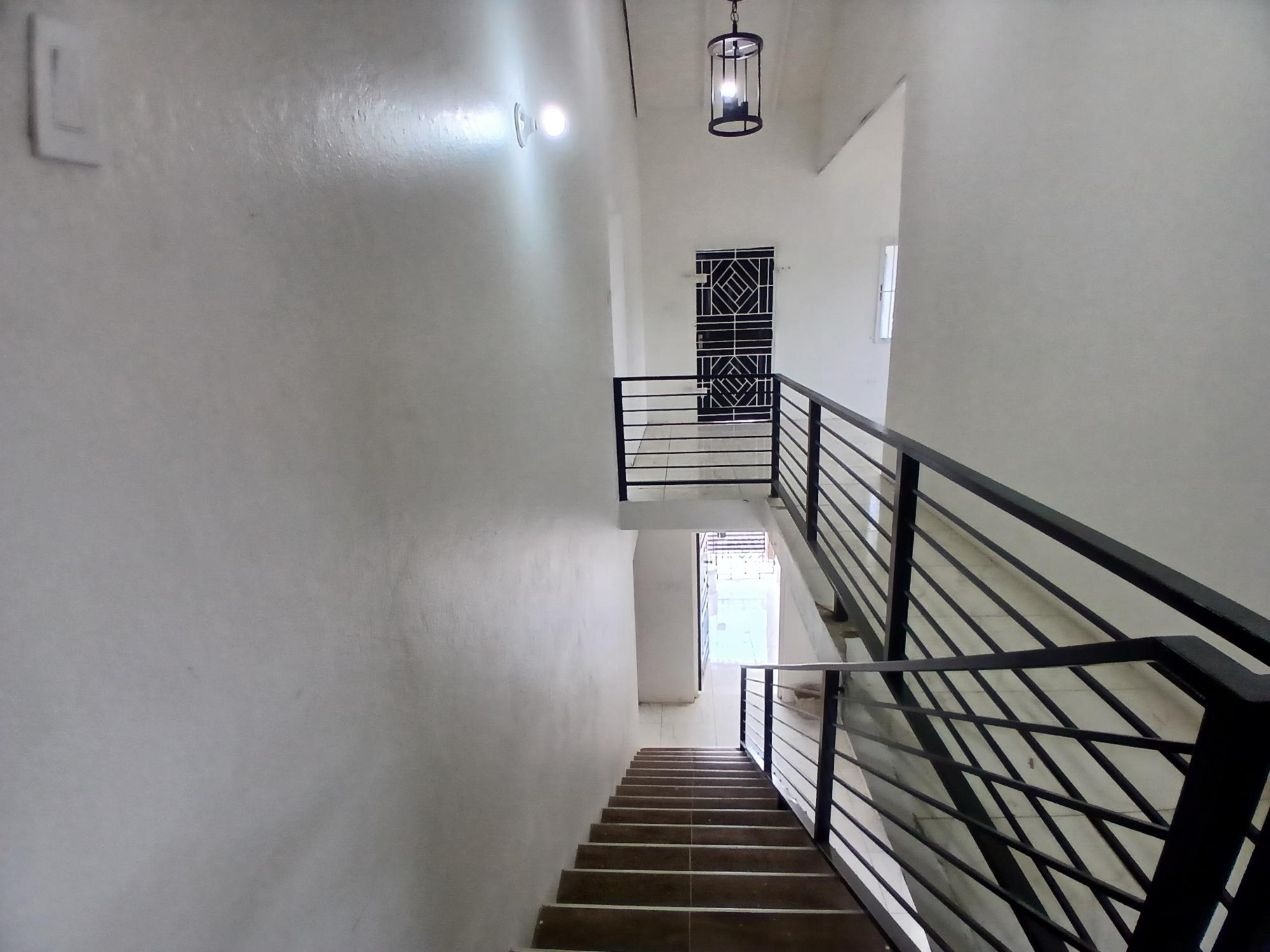 House For Rent: HAMPTON COURT, RUNAWAY BA, Runaway Bay | $1,450 photo 18