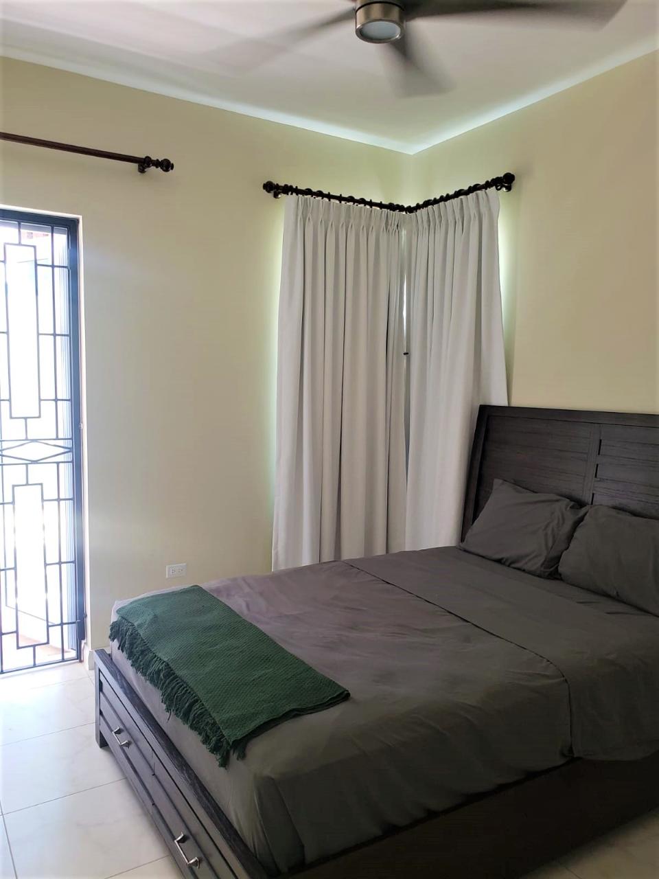 Apartment For Rent: CRIEFFE ROAD, Kingston 6 | $1,300 photo 8