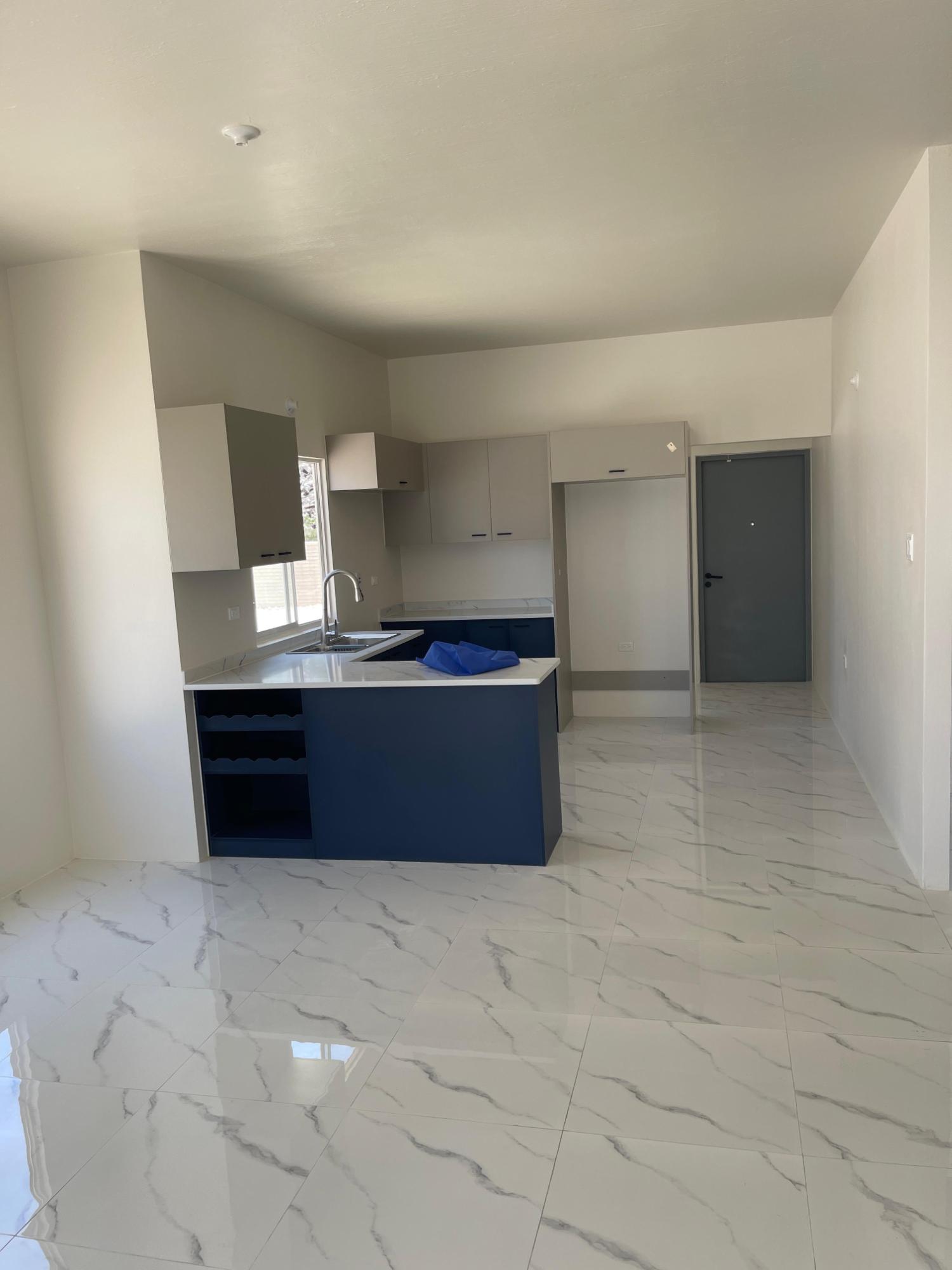 House For Rent: CORAL SPRING ESTATE, Coral Spring | $180,000 photo 2