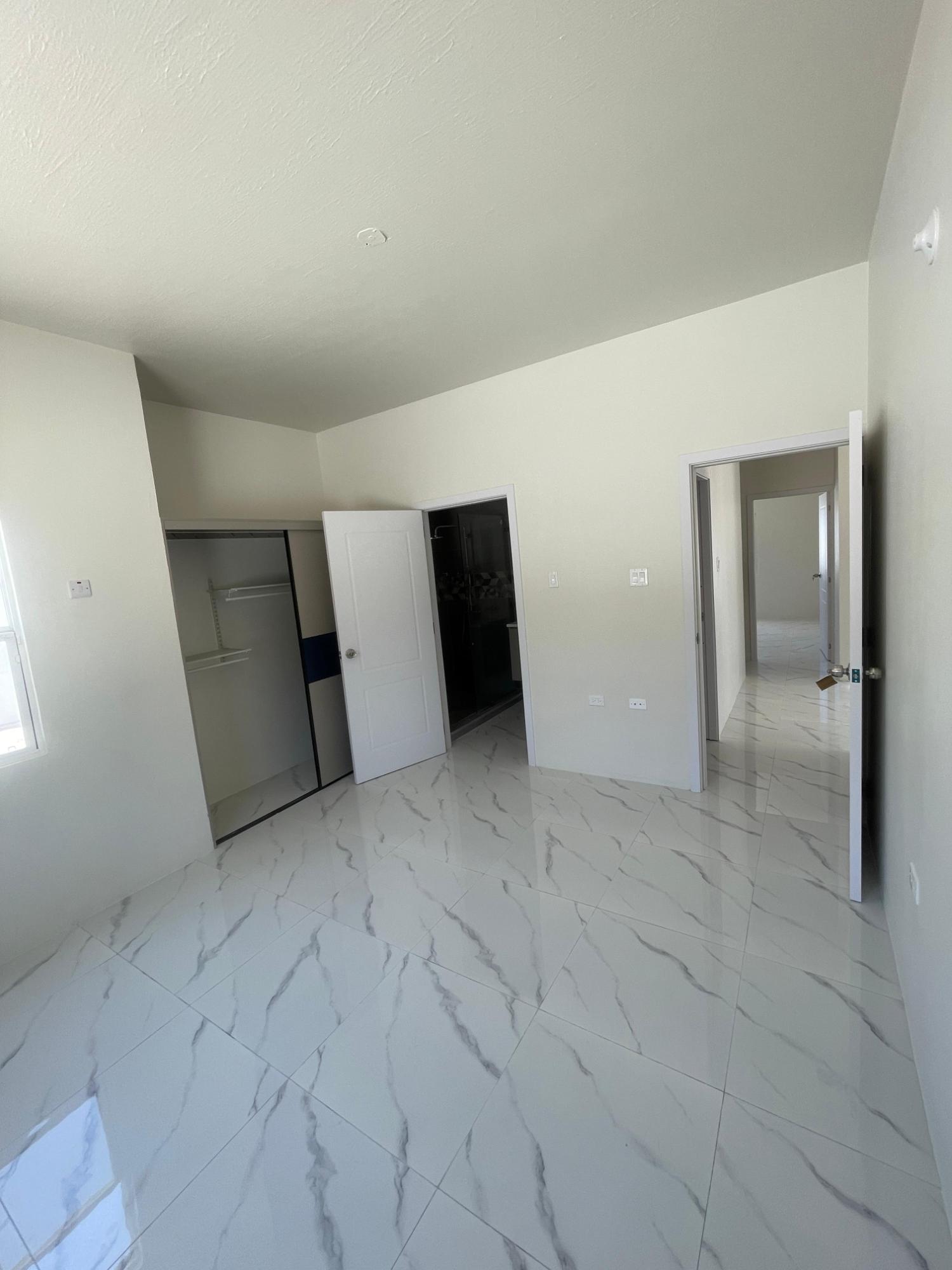 House For Rent: CORAL SPRING ESTATE, Coral Spring | $180,000 photo 3