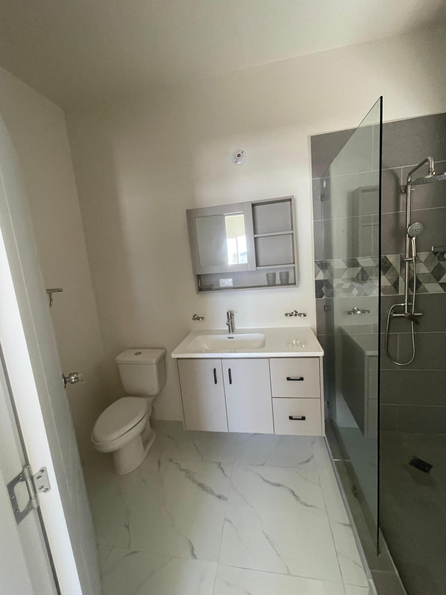 House For Rent: CORAL SPRING ESTATE, Coral Spring | $180,000 photo 6