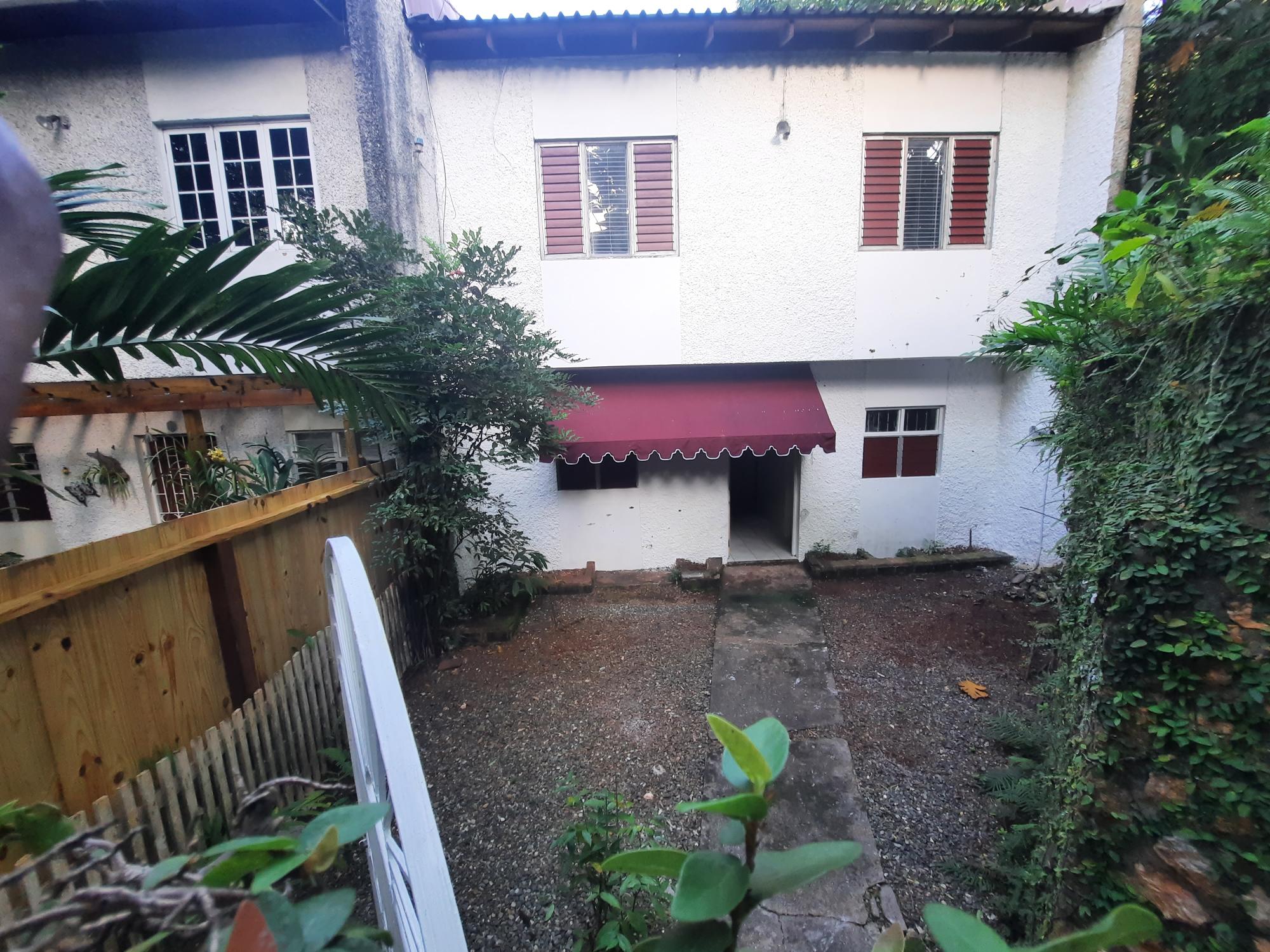 Townhouse For Rent: LONG LANE, Kingston 9 | $210,000