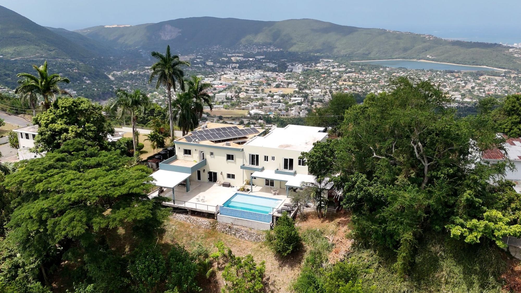 House For Sale: SKYLINE DRIVE, Kingston 6 | $2,200,000 photo 3