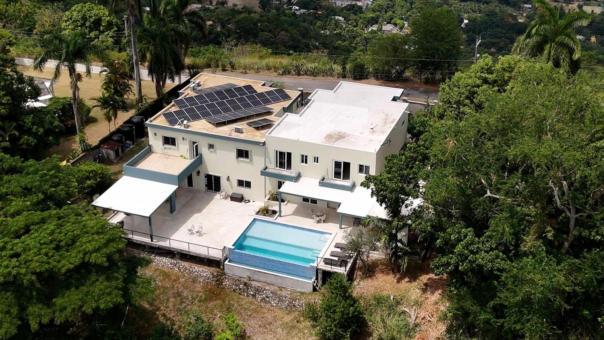 House For Sale: SKYLINE DRIVE, Kingston 6 | $2,200,000 photo 4