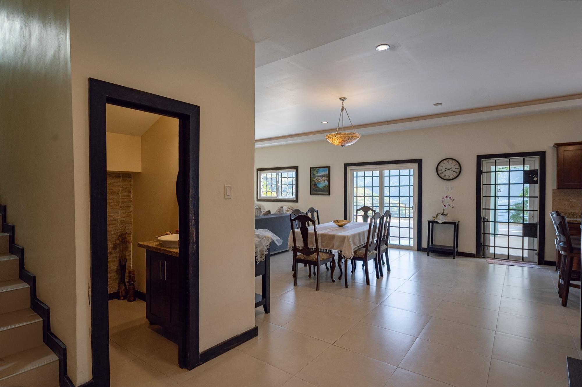 House For Sale: SKYLINE DRIVE, Kingston 6 | $2,200,000 photo 6