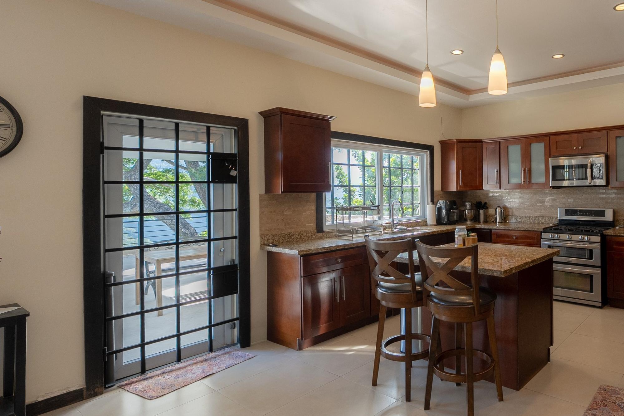 House For Sale: SKYLINE DRIVE, Kingston 6 | $2,200,000 photo 10