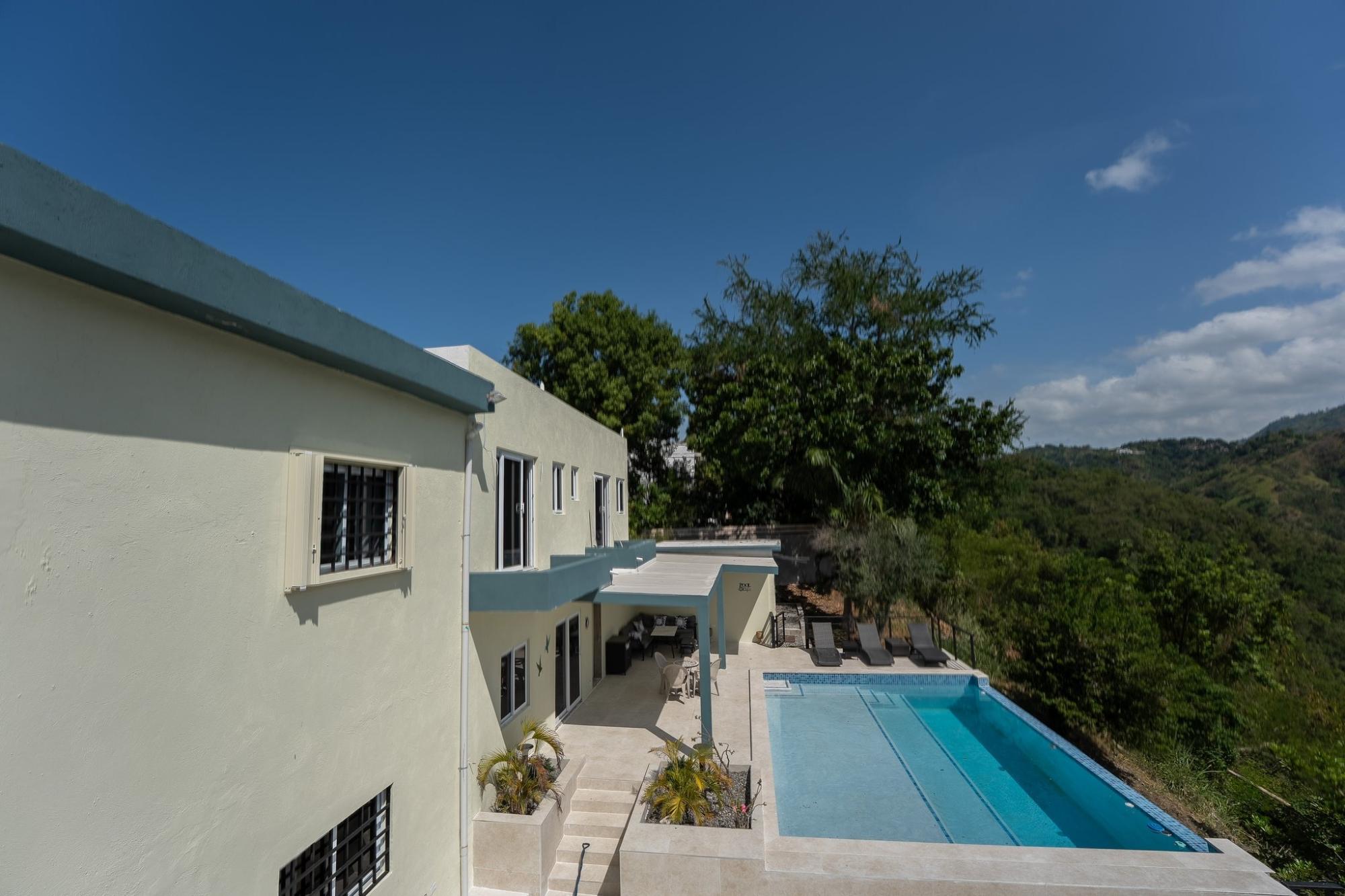 House For Sale: SKYLINE DRIVE, Kingston 6 | $2,200,000 photo 16
