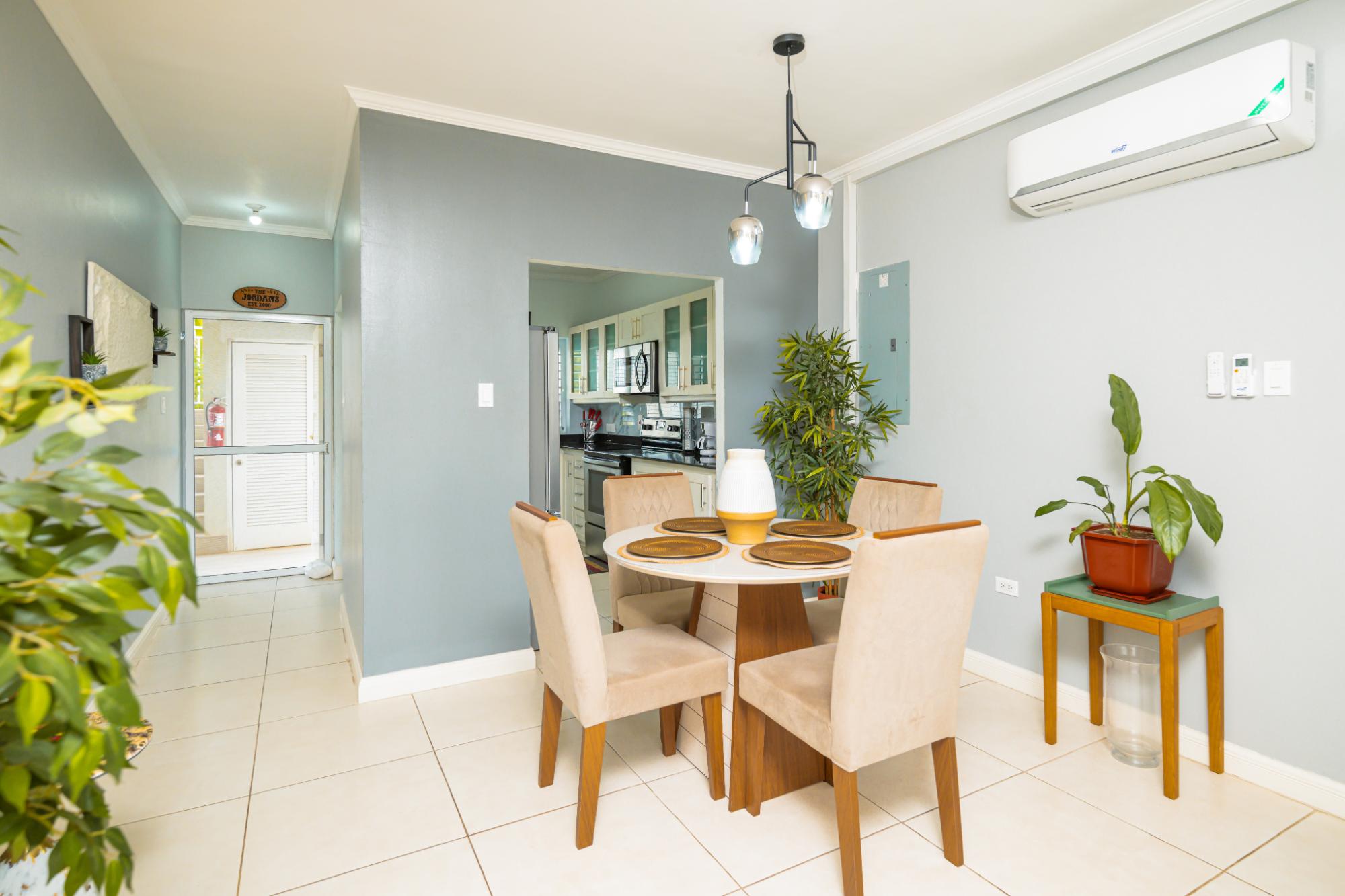 Apartment For Sale: FERNCOURT APARTMENT, Richmond | $360,000 photo 11
