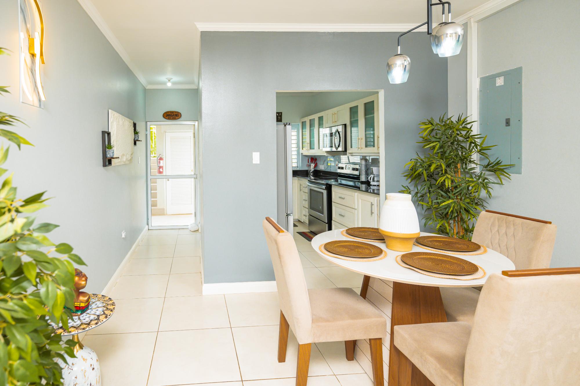 Apartment For Sale: FERNCOURT APARTMENT, Richmond | $360,000 photo 13
