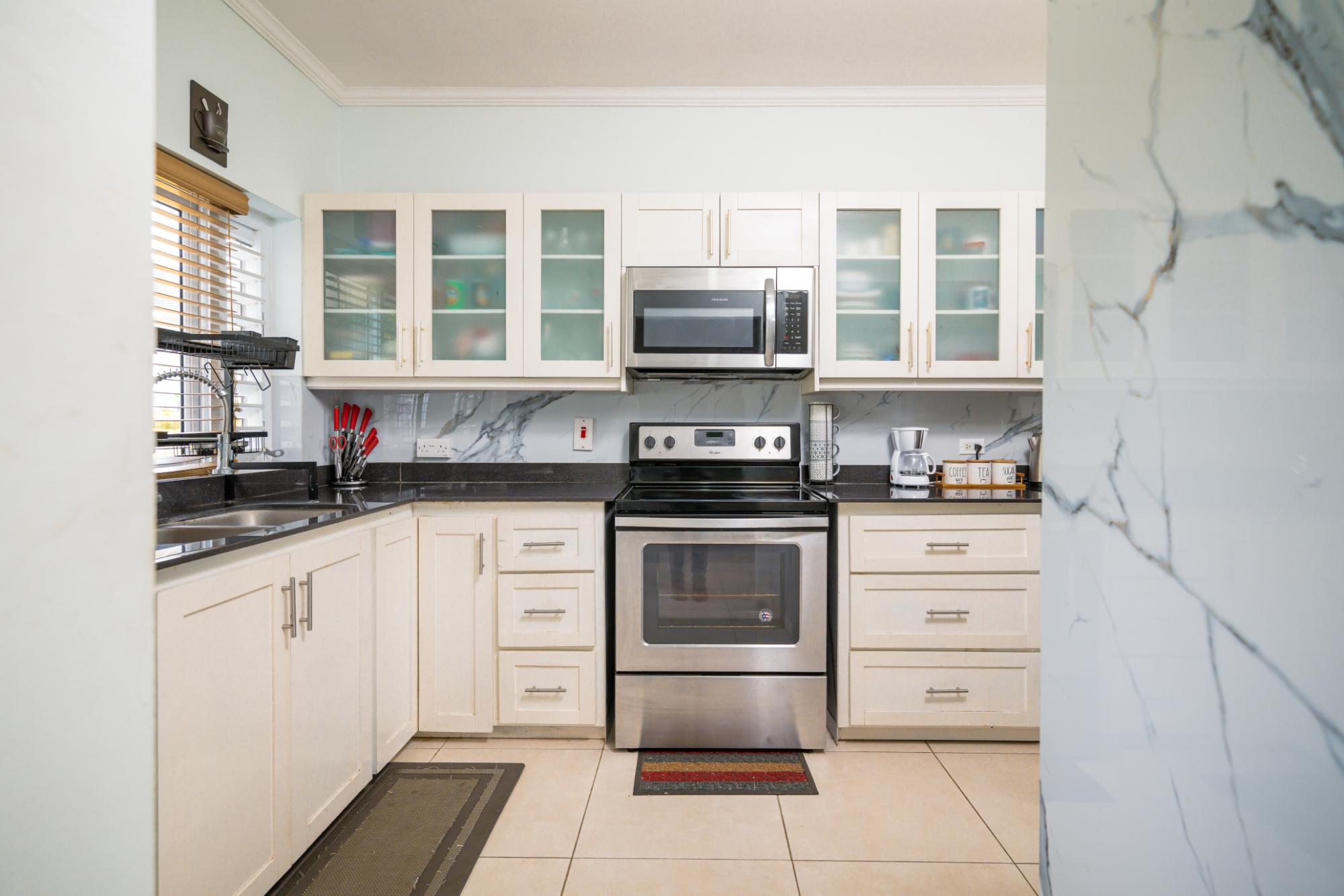 Apartment For Sale: FERNCOURT APARTMENT, Richmond | $360,000 photo 16