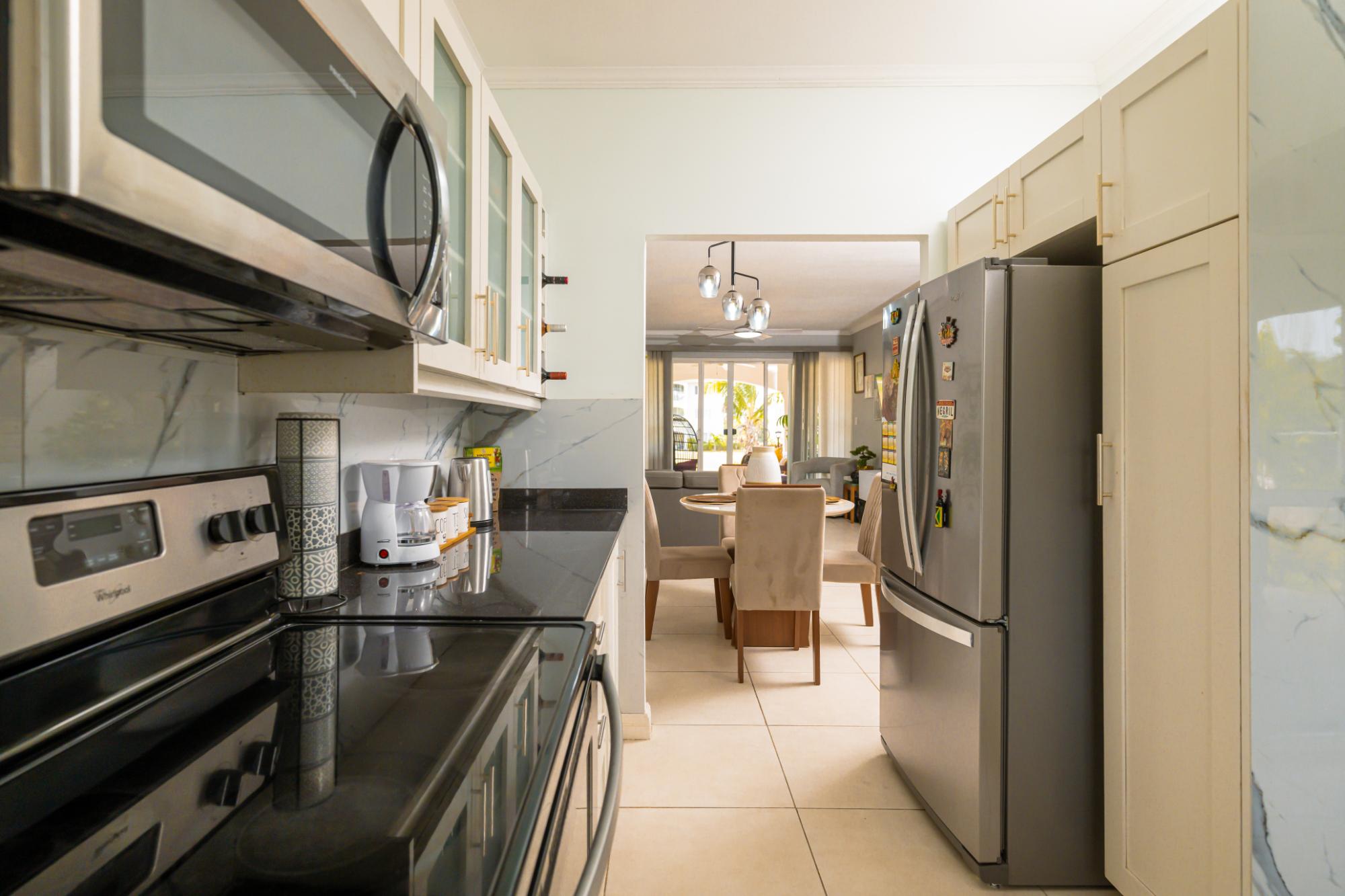 Apartment For Sale: FERNCOURT APARTMENT, Richmond | $360,000 photo 18