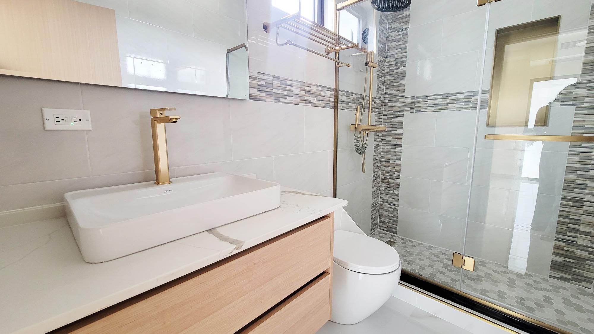 Apartment For Sale: PARADISIAC BEACH CLUB, Richmond | $450,000 photo 11