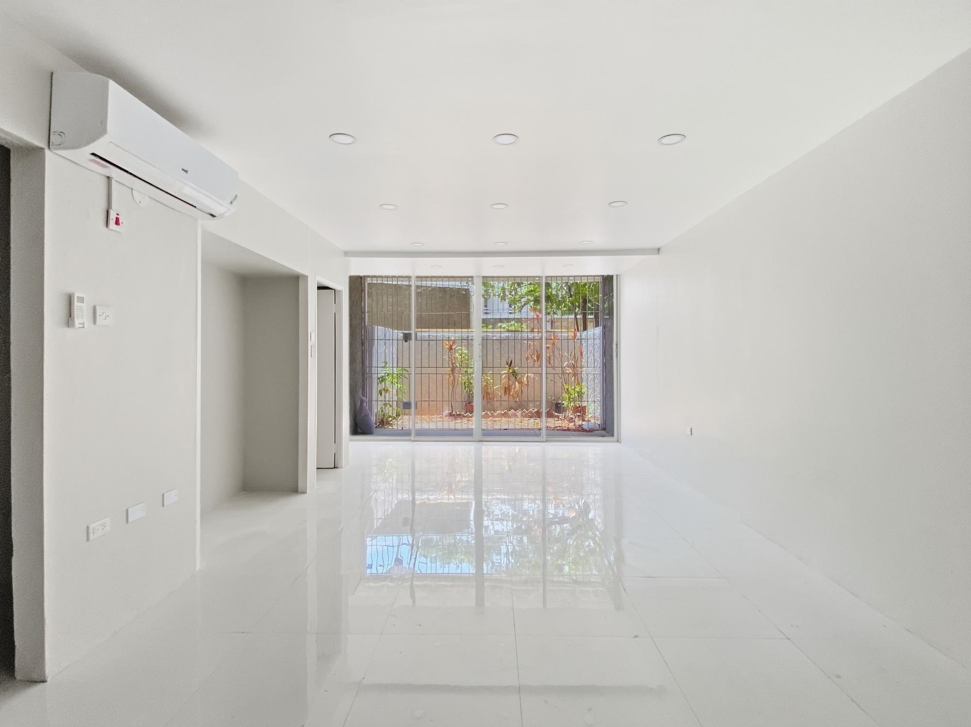 Apartment For Rent: RENFREW ROAD, COURTLEIGH, Kingston 5 | $2,000 photo 7