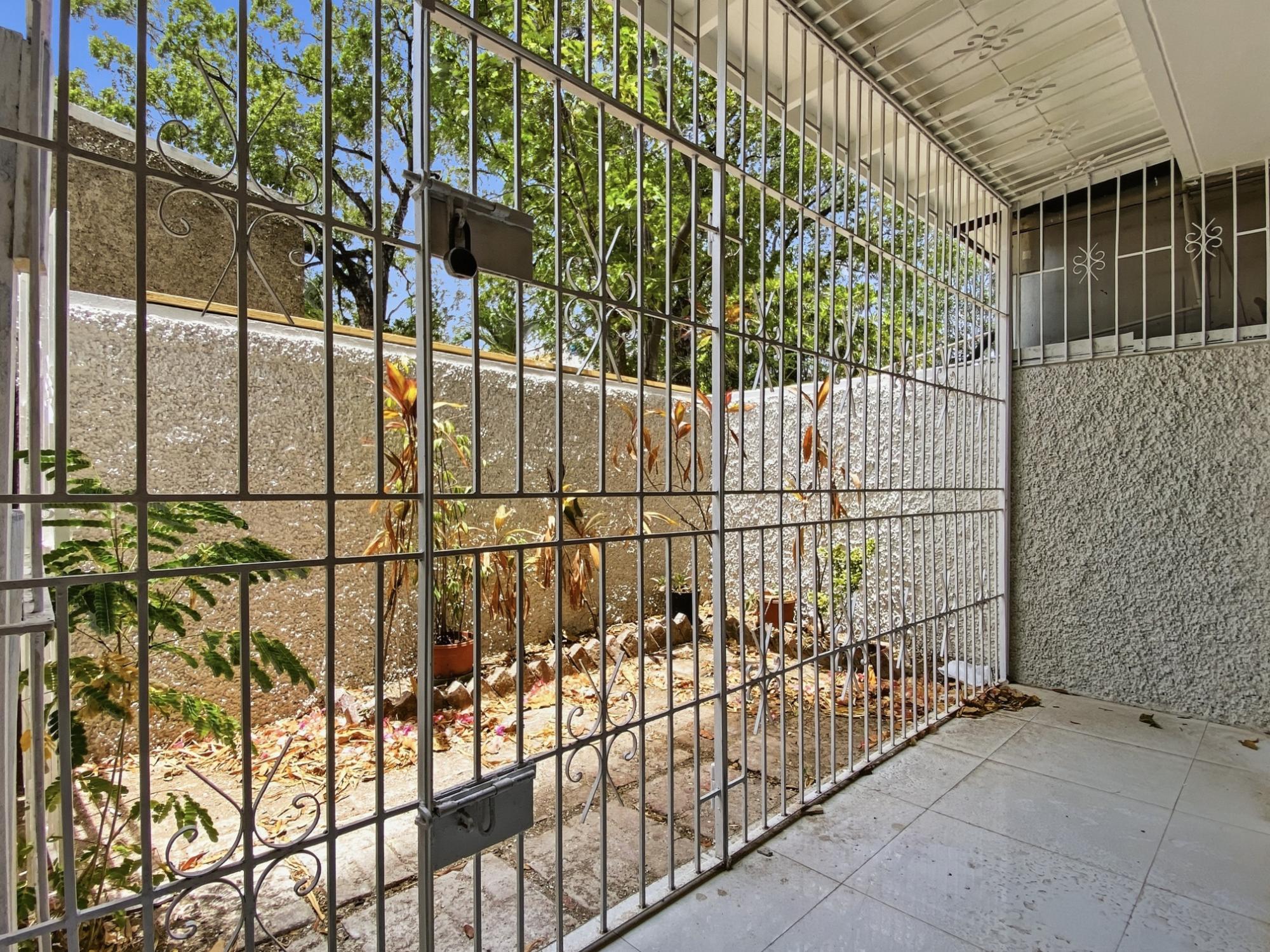 Apartment For Rent: RENFREW ROAD, COURTLEIGH, Kingston 5 | $2,000 photo 13