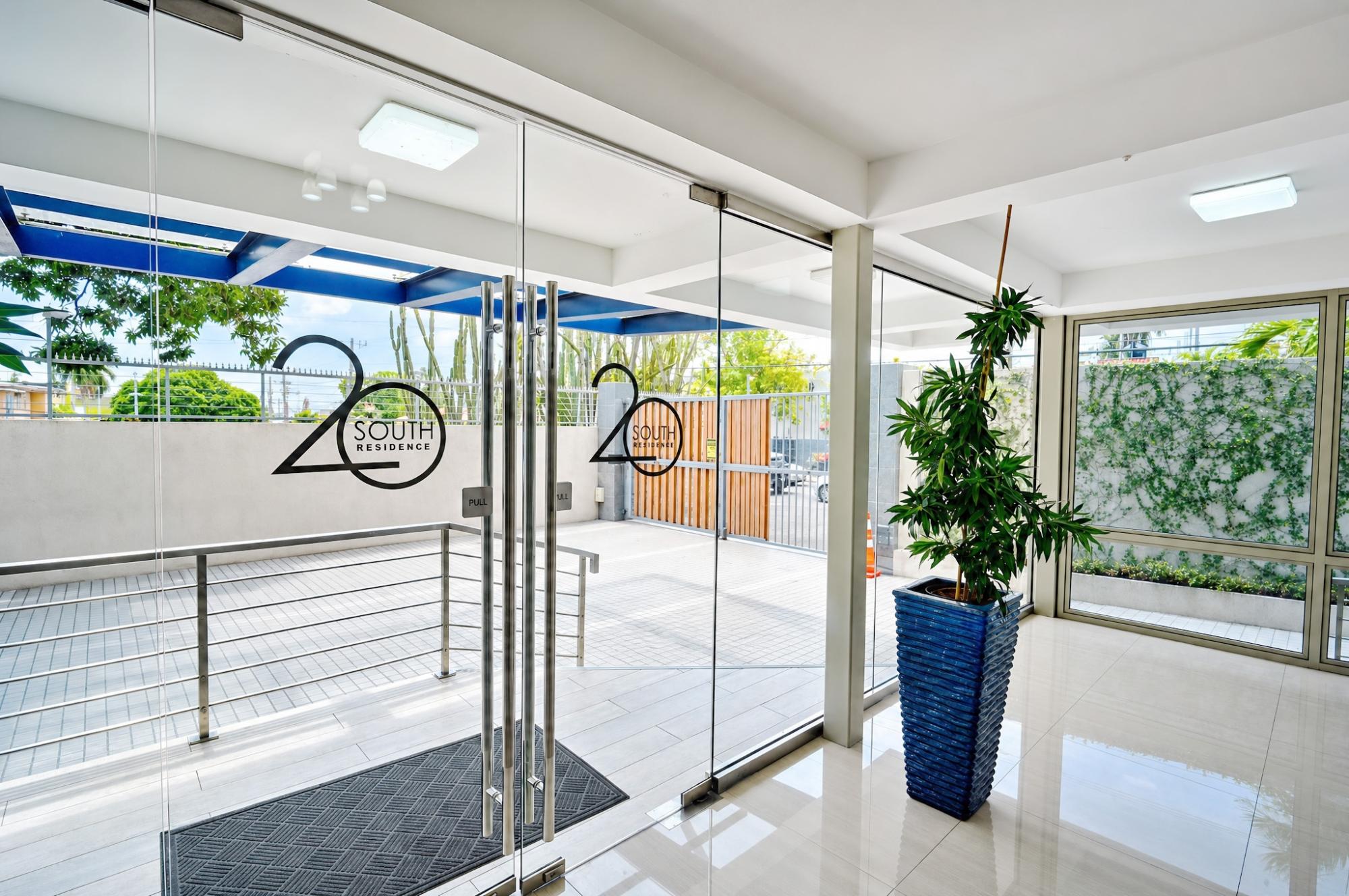Apartment For Sale: SOUTH AVENUE, Kingston 10 | $42,000,000 photo 3