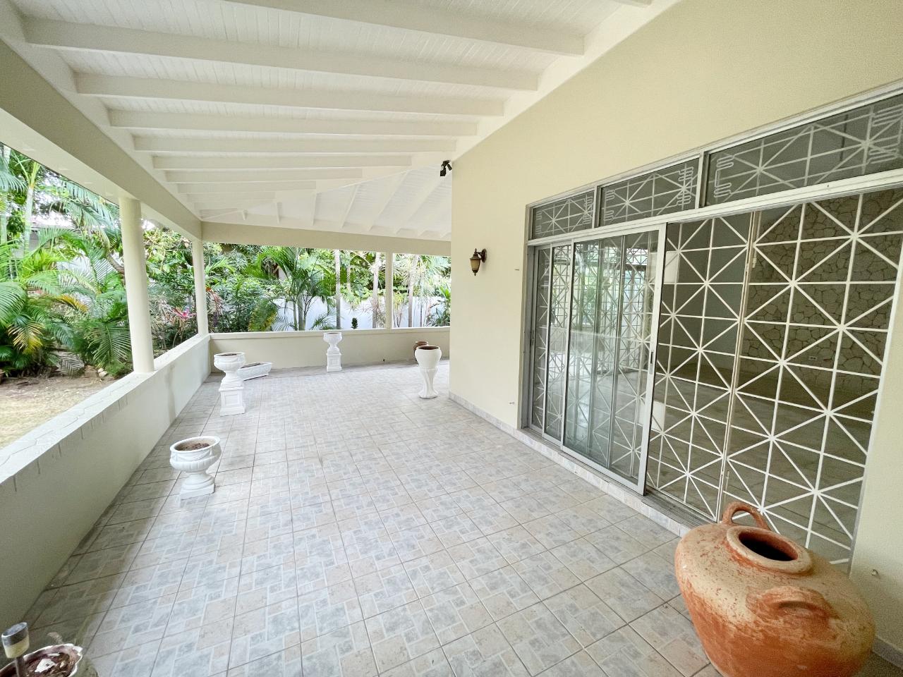House For Rent: SUNSET AVENUE, Kingston 8 | $4,500 photo 6