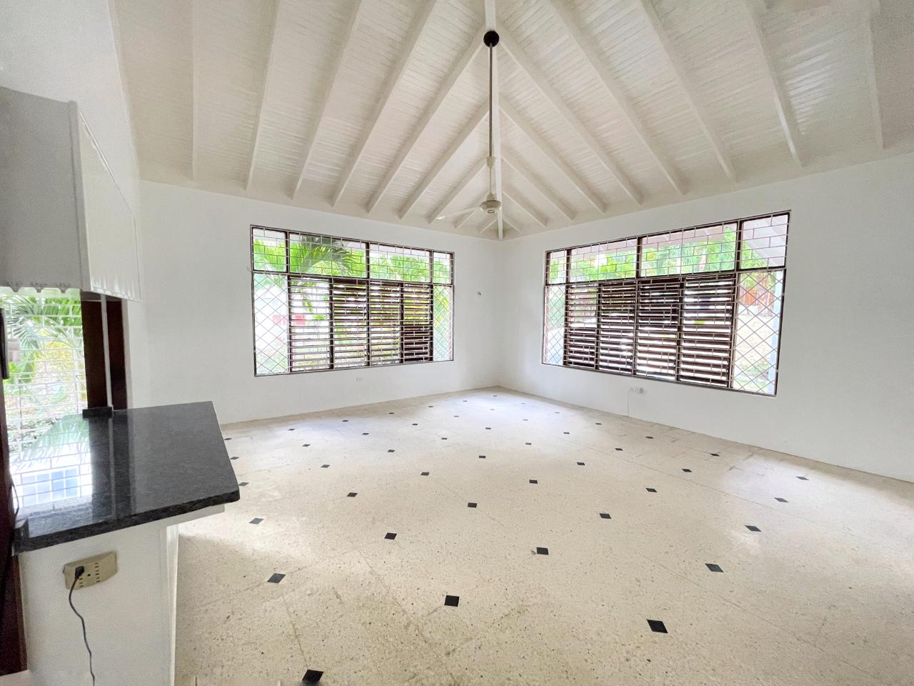 House For Rent: SUNSET AVENUE, Kingston 8 | $4,500 photo 13