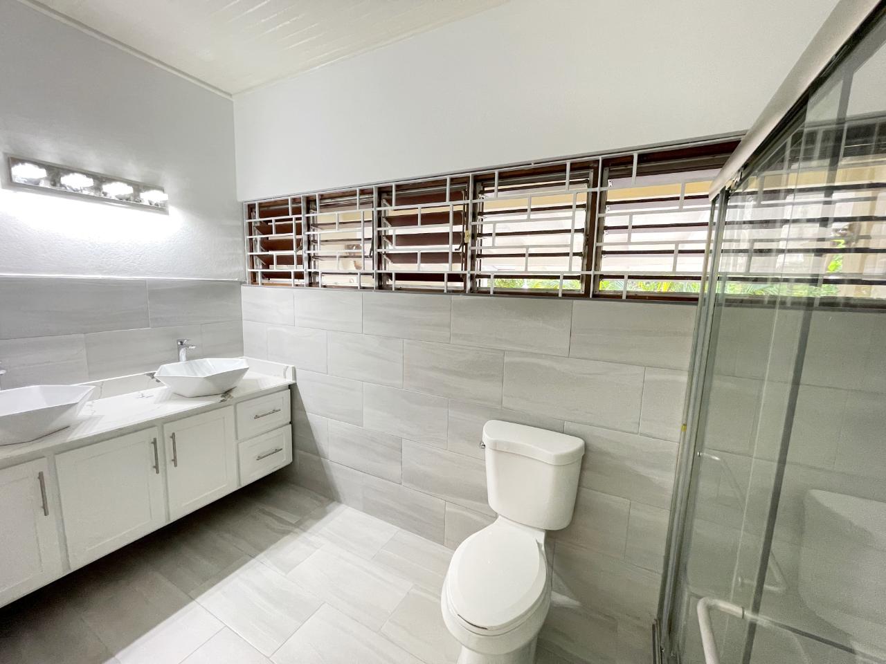 House For Rent: SUNSET AVENUE, Kingston 8 | $4,500 photo 18