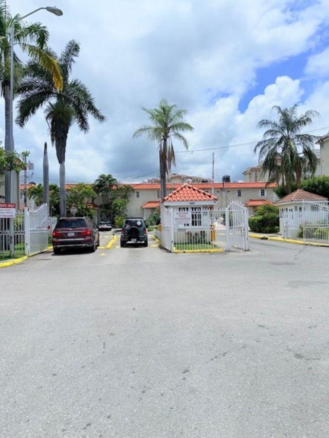 Apartment For Sale: APT 207 BLK F OAKLANDS, Kingston 8 | $27,000,000 photo 5