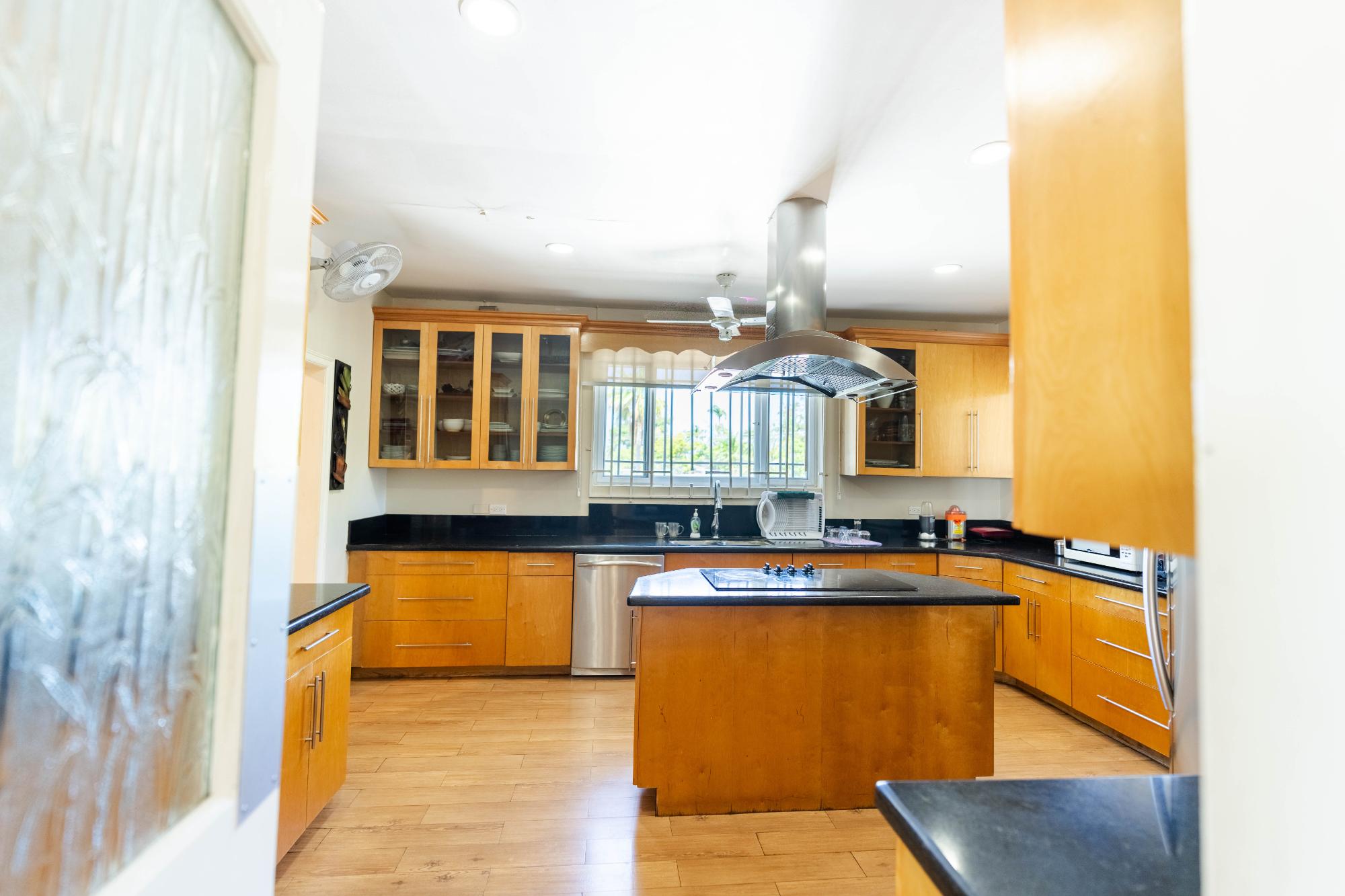 House For Sale: LEADERS AVENUE, Montego Bay | $850,000 photo 7