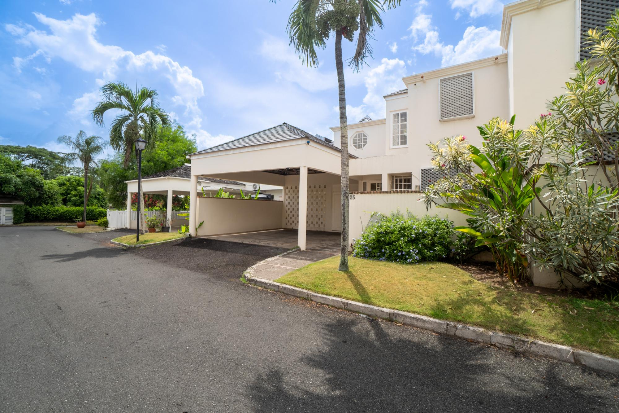 Townhouse For Rent: NORBROOK ROAD, Kingston 8 | $2,800