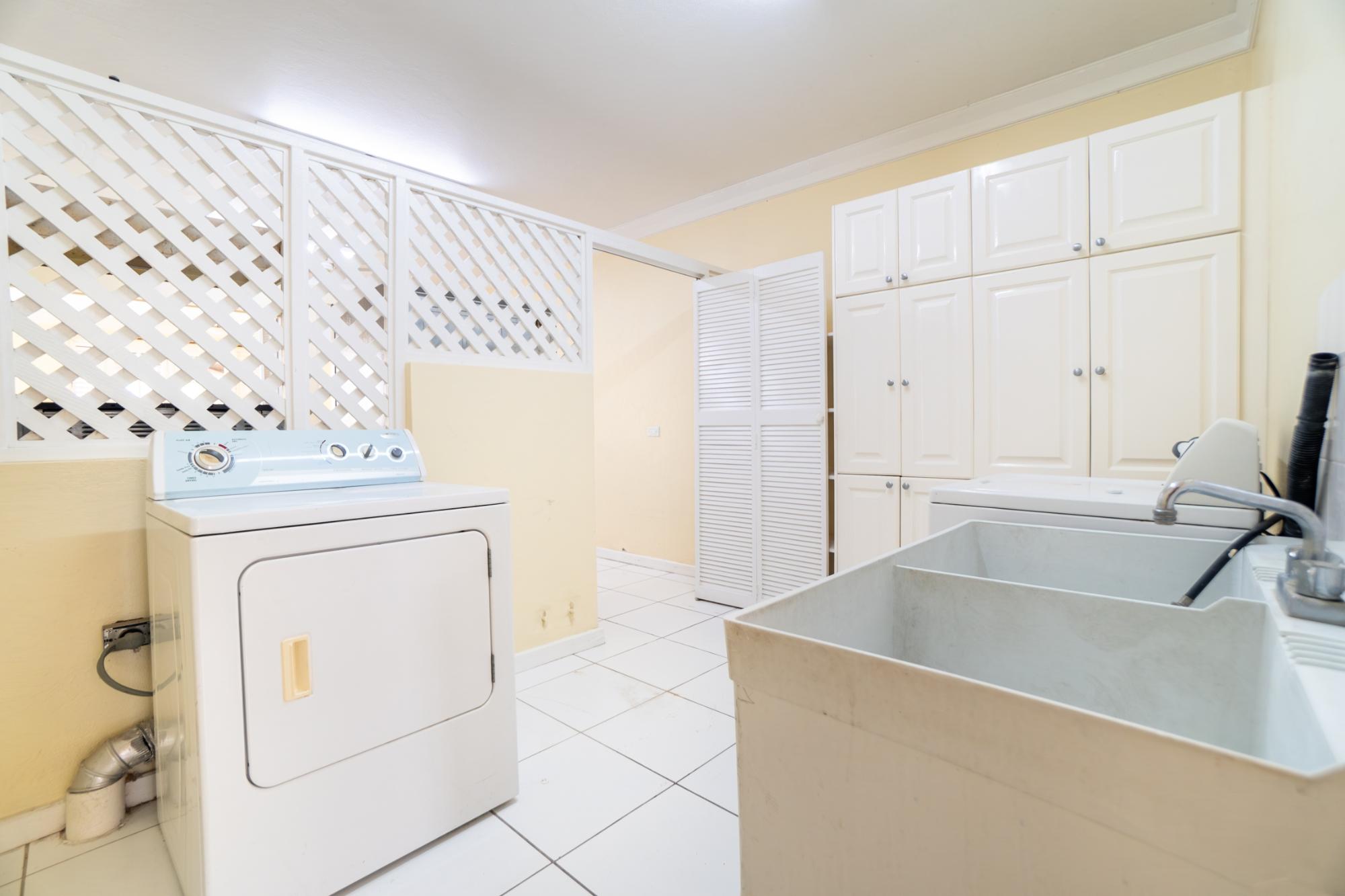 Townhouse For Rent: NORBROOK ROAD, Kingston 8 | $2,800 photo 15