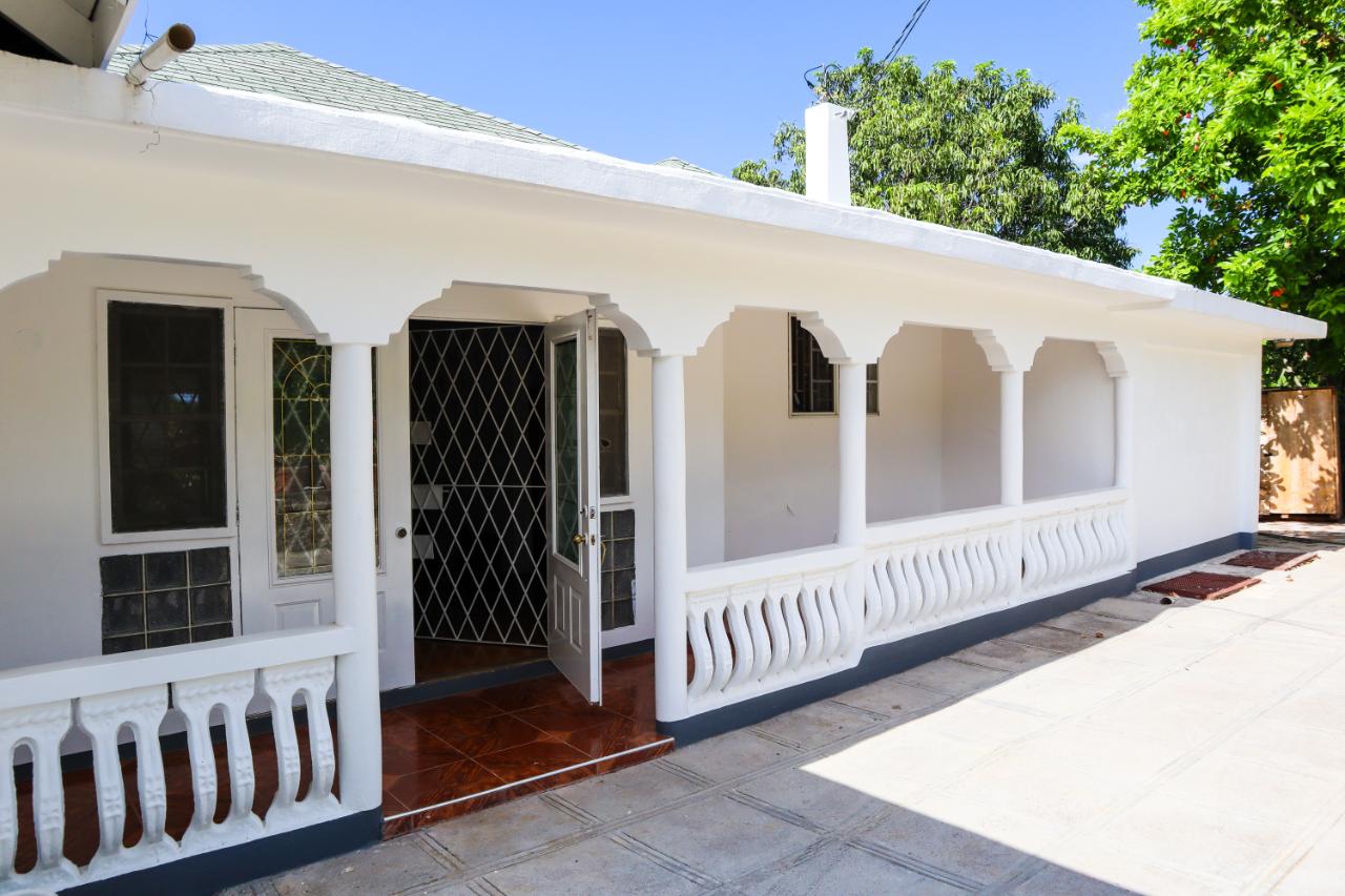 House For Sale: RETREAT HEIGHTS, TRELAWNY, Falmouth | $350,000