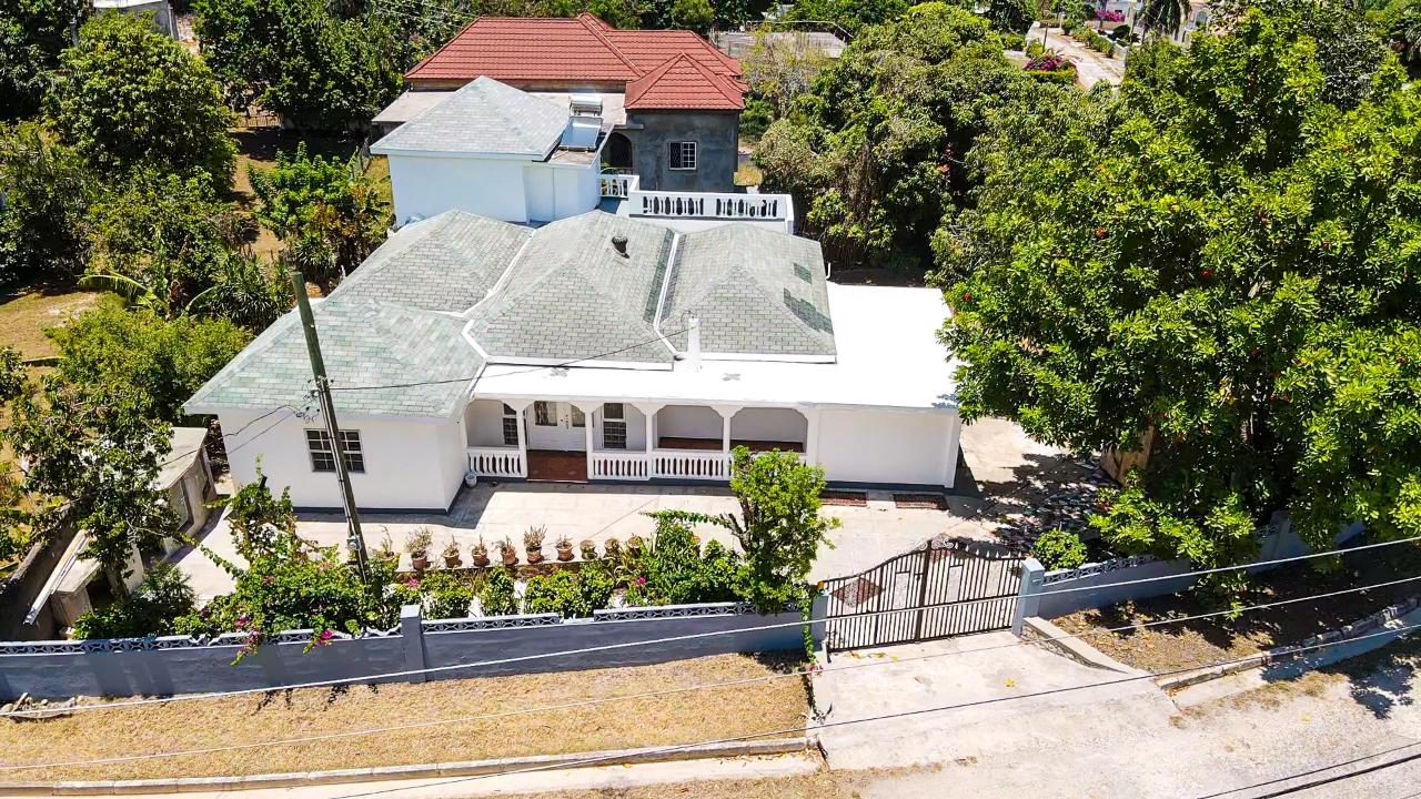House For Sale: RETREAT HEIGHTS, TRELAWNY, Falmouth | $350,000 photo 2