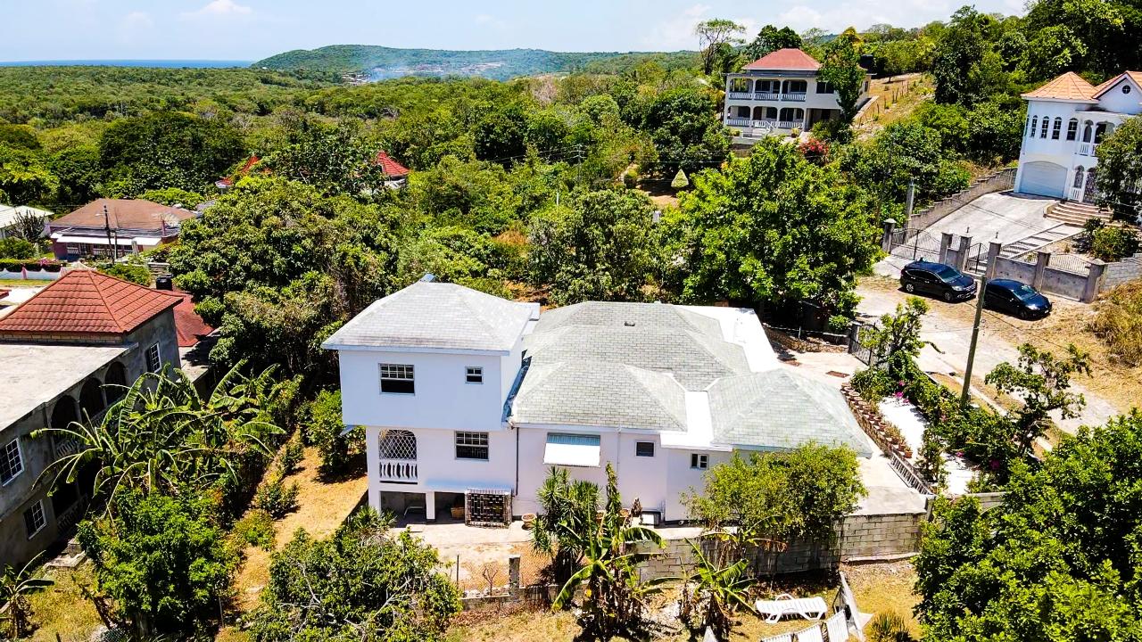 House For Sale: RETREAT HEIGHTS, TRELAWNY, Falmouth | $350,000 photo 6