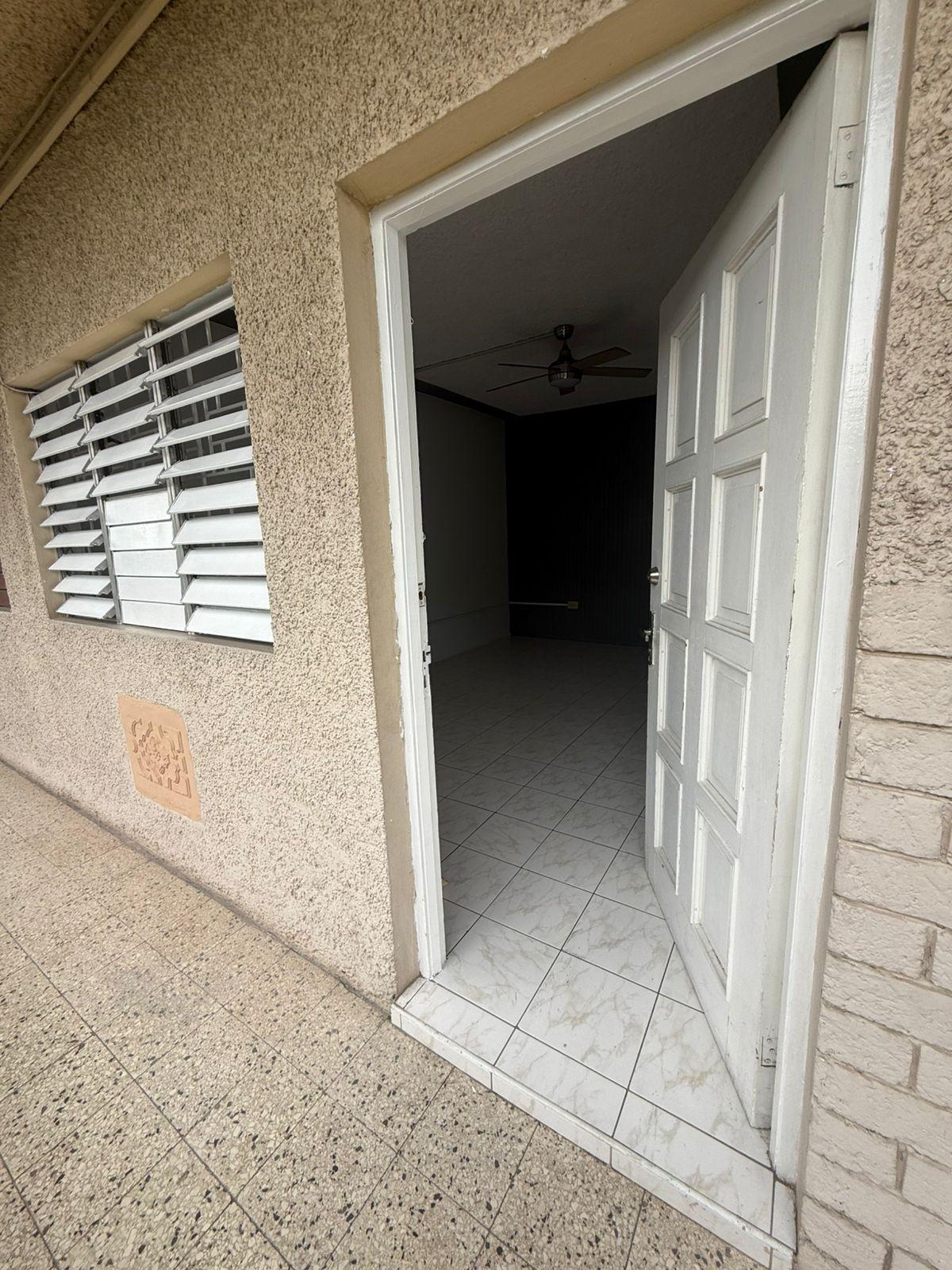 Apartment For Rent: WINCHESTER ROAD, Kingston 5 | $220,000 photo 4