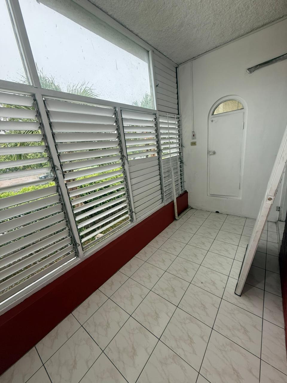 Apartment For Rent: WINCHESTER ROAD, Kingston 5 | $220,000 photo 5