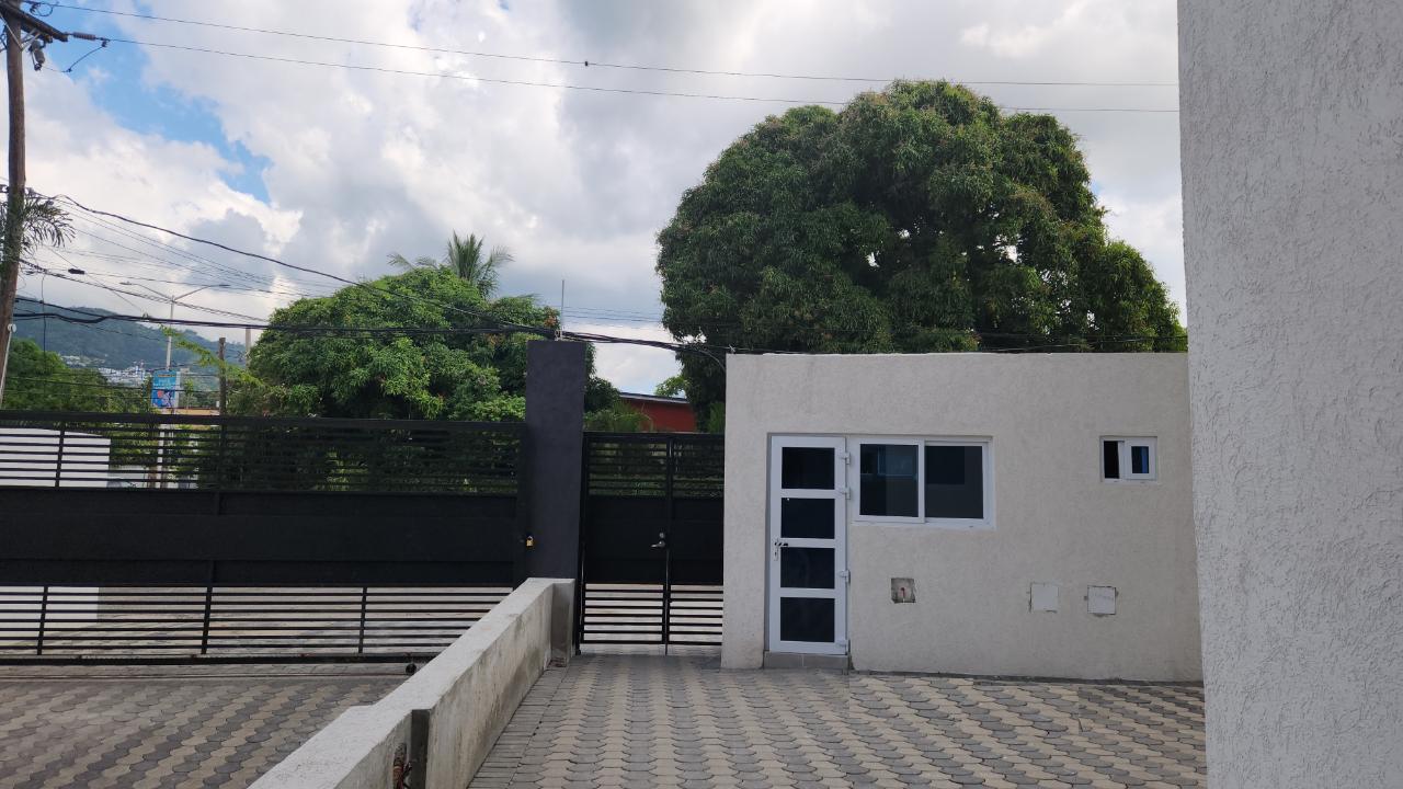Apartment For Sale: HIBISCUS DRIVE, KINGSTON, Kingston 6 | $52,000,000 photo 2