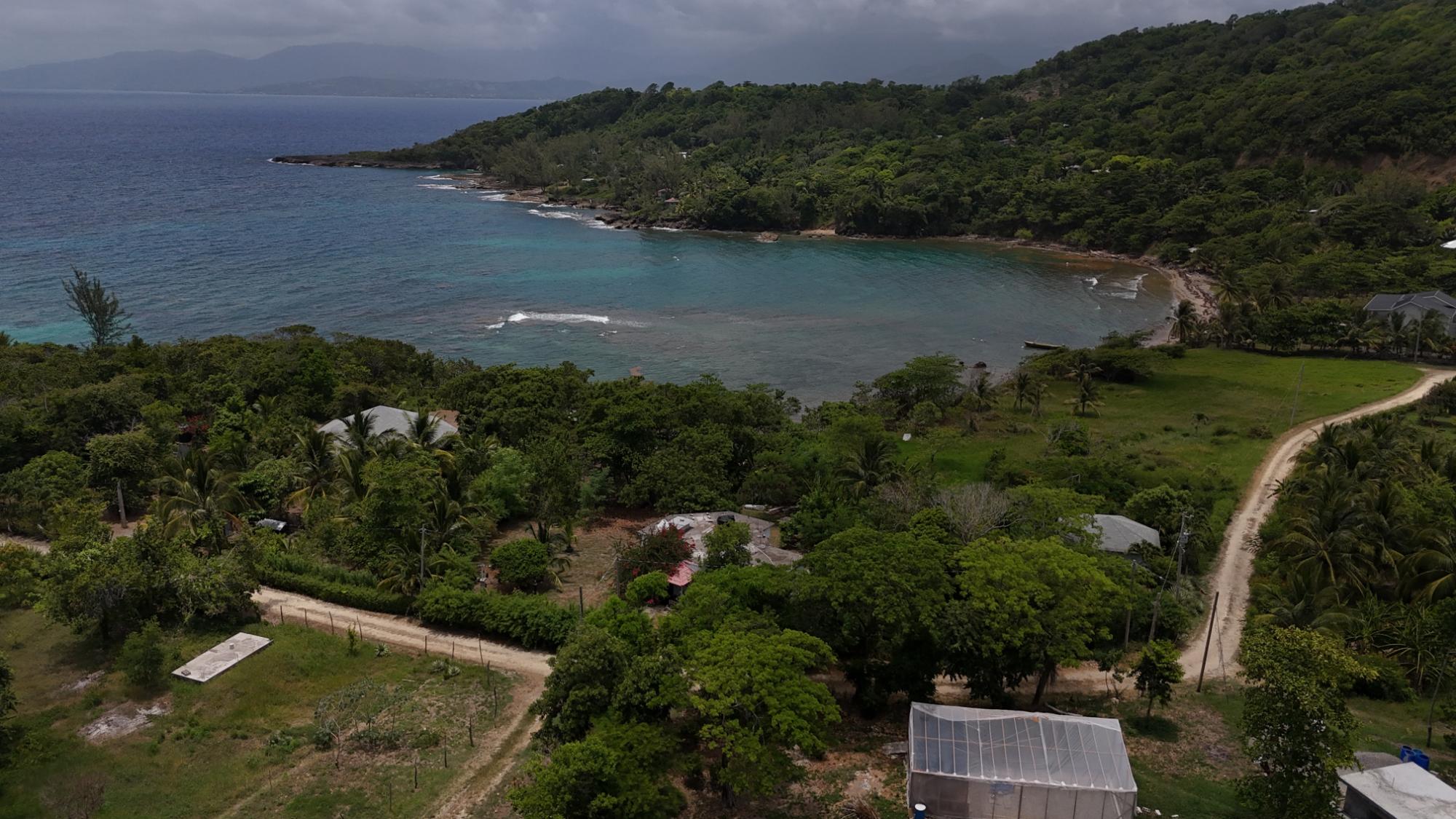 House For Sale: DON CHRISTOPHER@~apos;S POINT, Robins Bay | $314,000 photo 19
