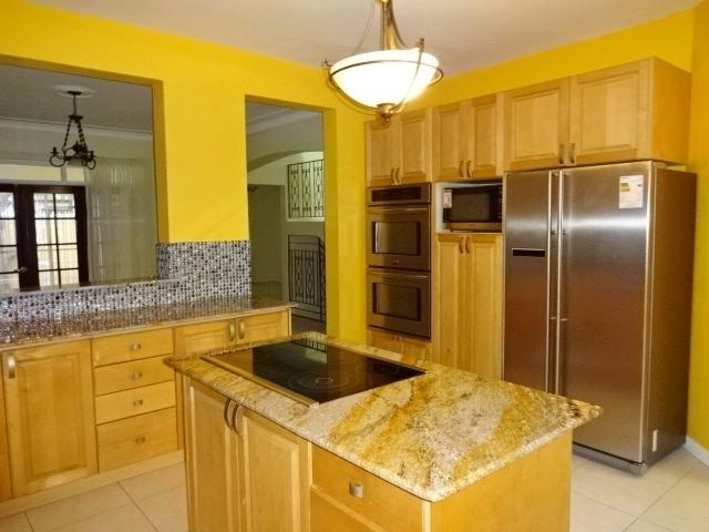 Townhouse For Rent: UPPER MELWOOD AVENUE, Kingston 8 | $2,900 photo 7